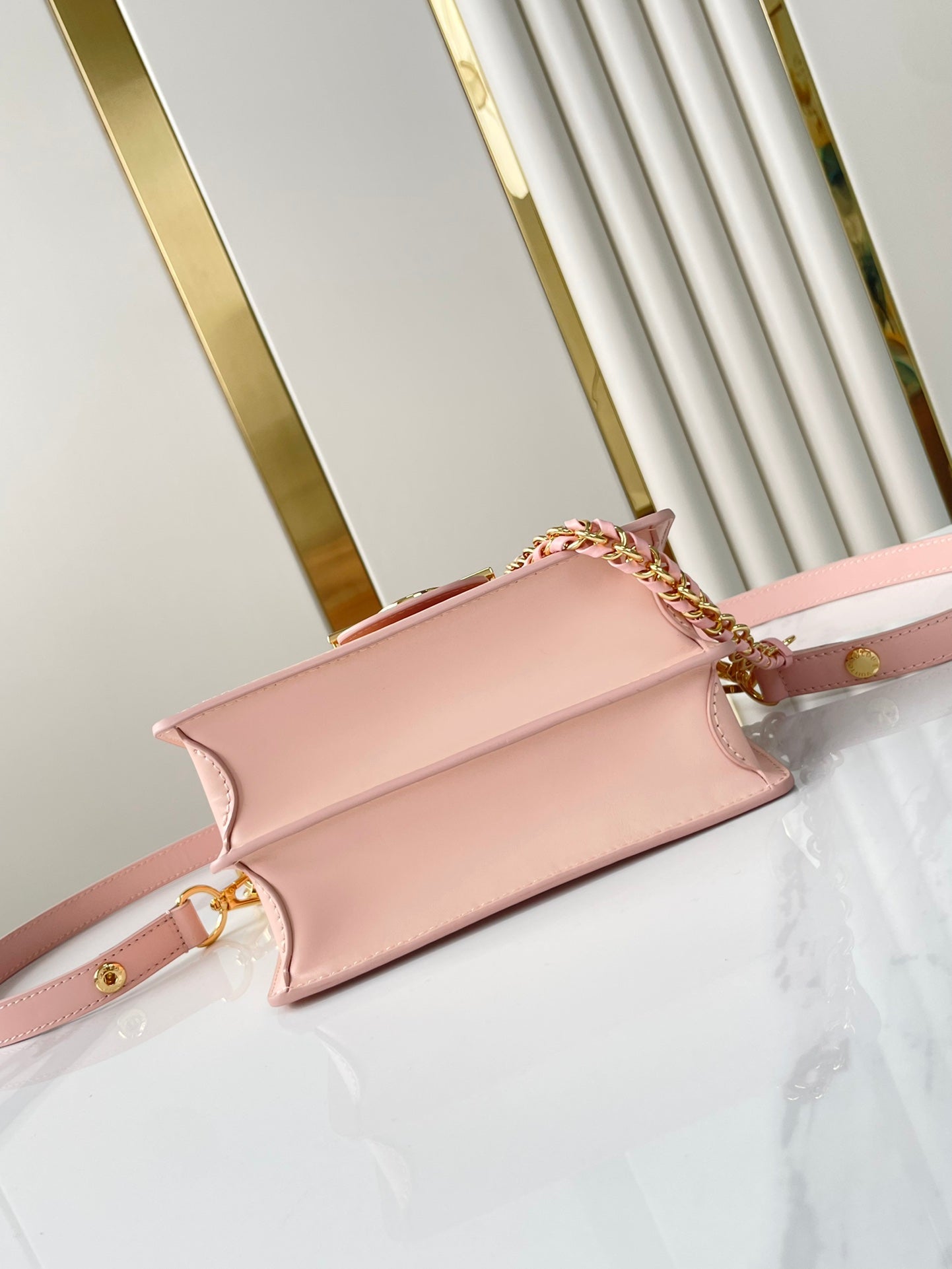 DAUPHINE MINI 20 EN CUIR DE VEAU GRAINÉ ÉPI ROSE CLAIR, ACIER DORÉ