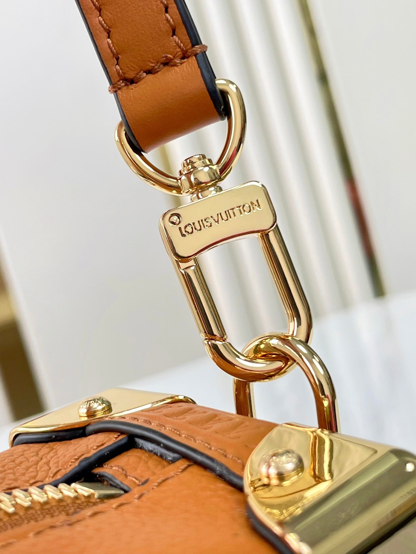 COFFRE LATÉRAL MINI 18 EN CUIR DE VEAU ORANGE MARRON QUINCAILLERIE DORÉ
