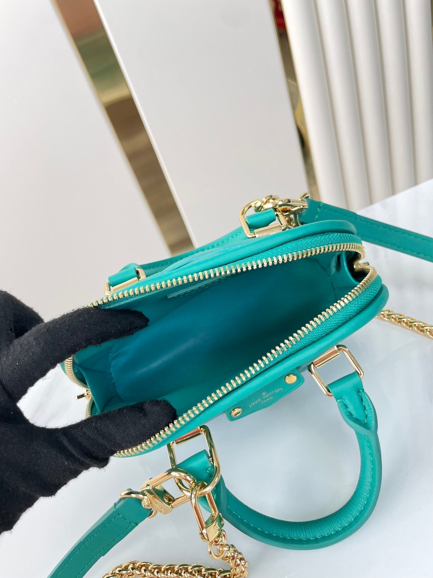 NANO ALMA 18 EN CUIR D'AGNEAU MATELASSÉ TURQUOISE QUINCAILLERIE DORÉ