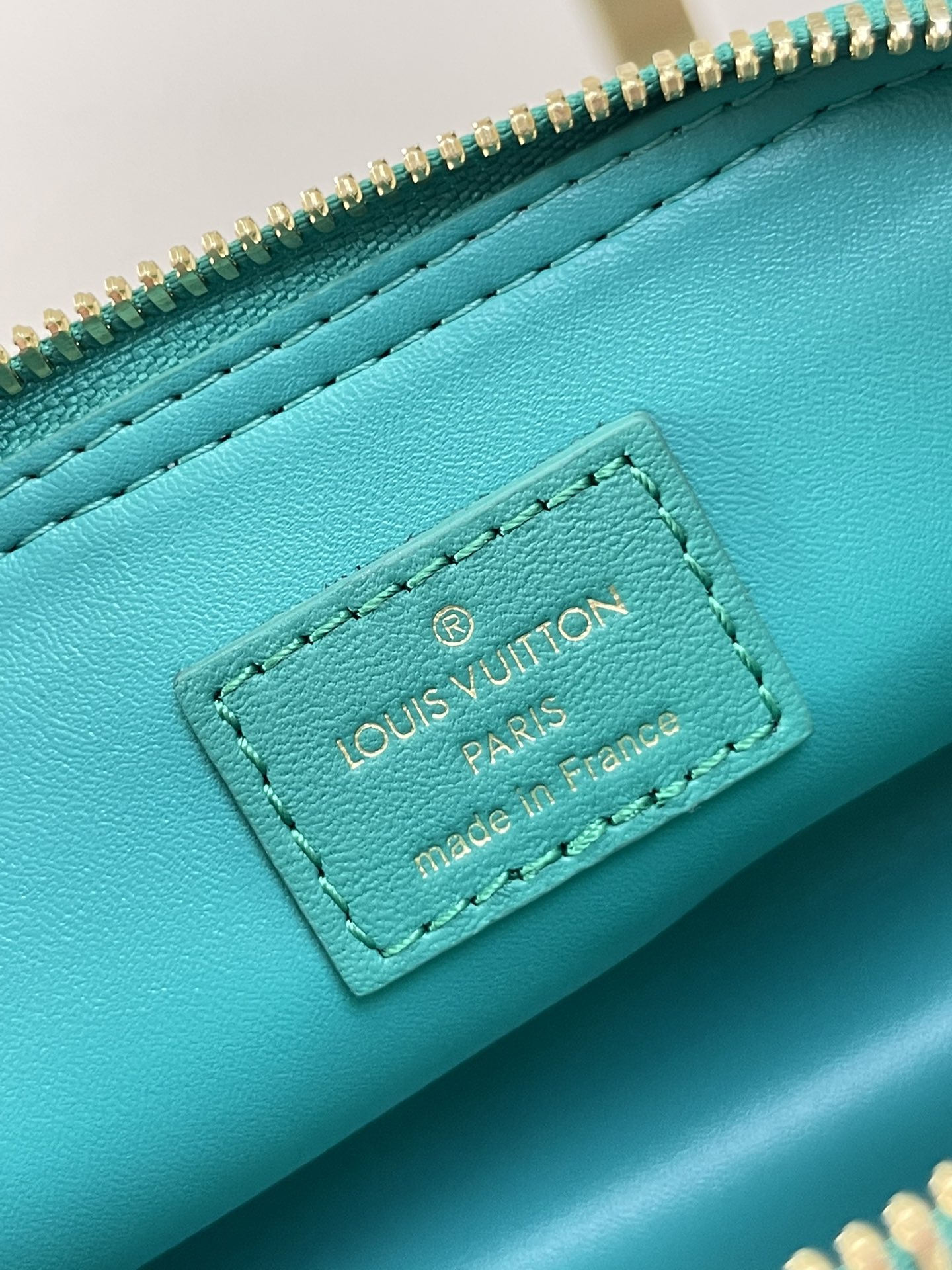 NANO ALMA 18 EN CUIR D'AGNEAU MATELASSÉ TURQUOISE QUINCAILLERIE DORÉ