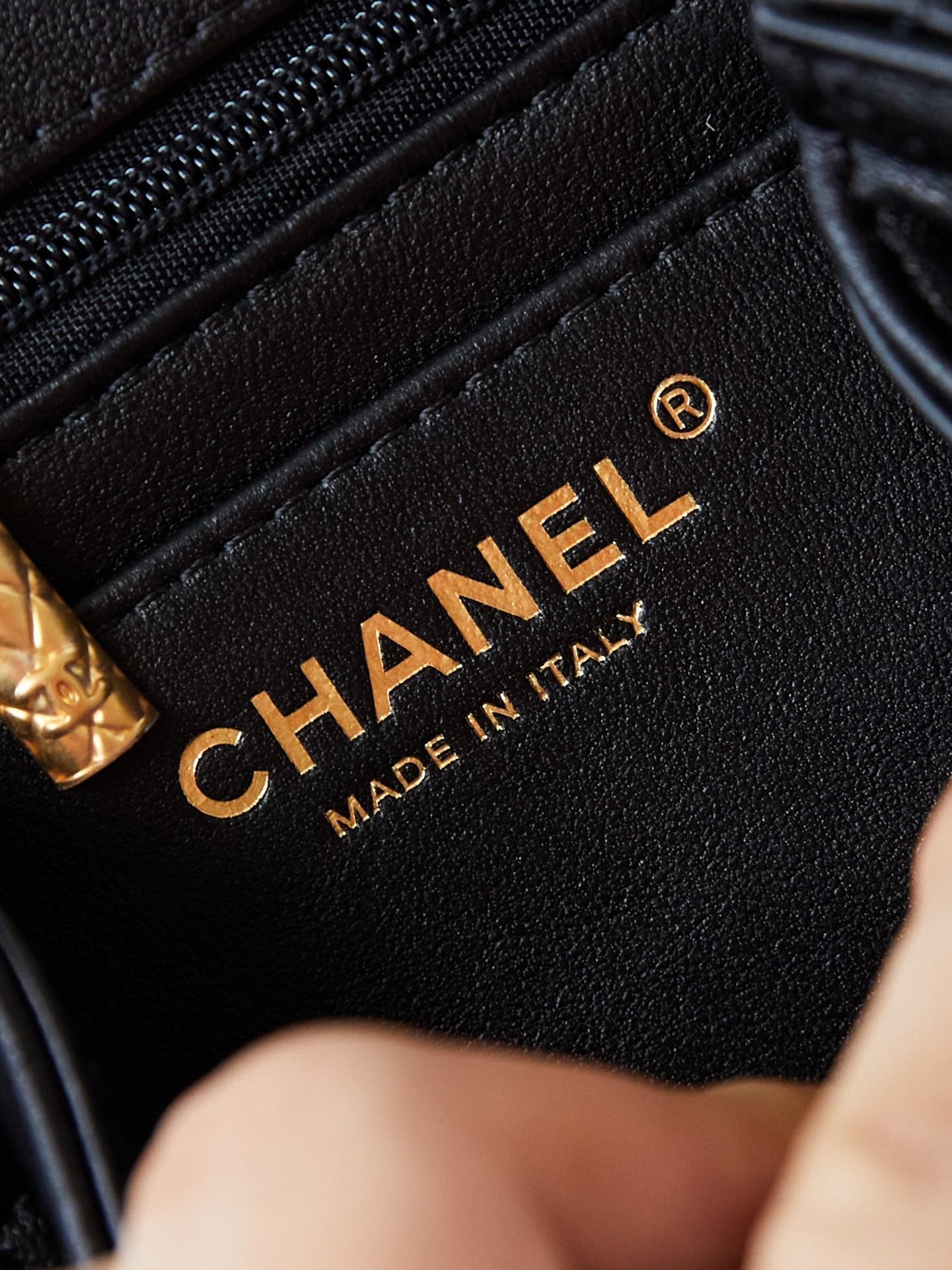 24A FLAP BAG WITH TOP HANDLE 18CM BLACK LAMBSKIN GOLD HARDWARE
