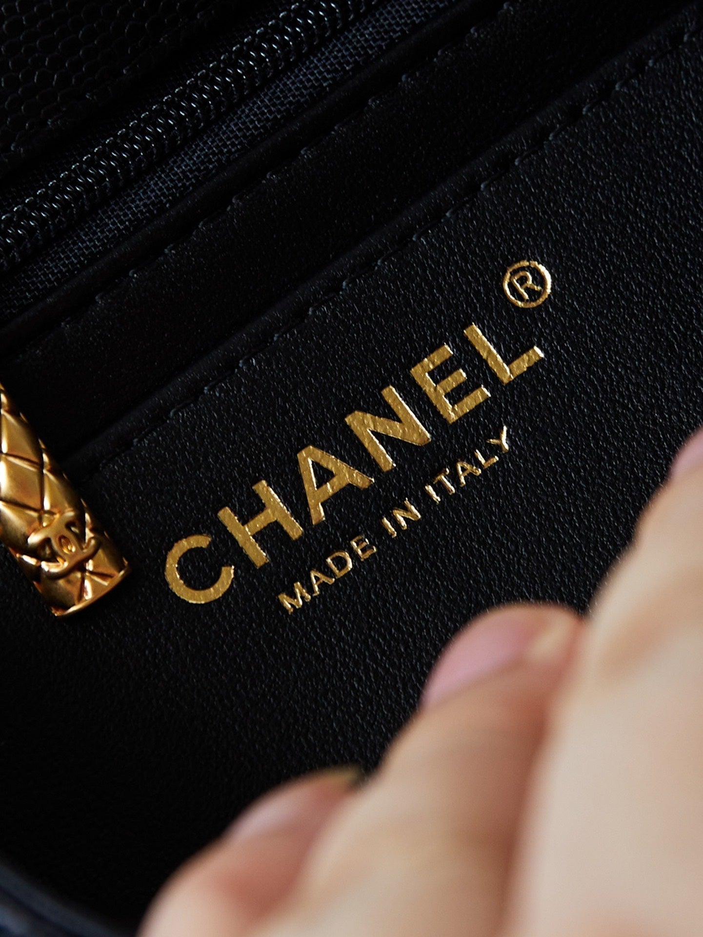 24A FLAP BAG WITH TOP HANDLE 18CM BLACK CAVIAR GOLD HARDWARE