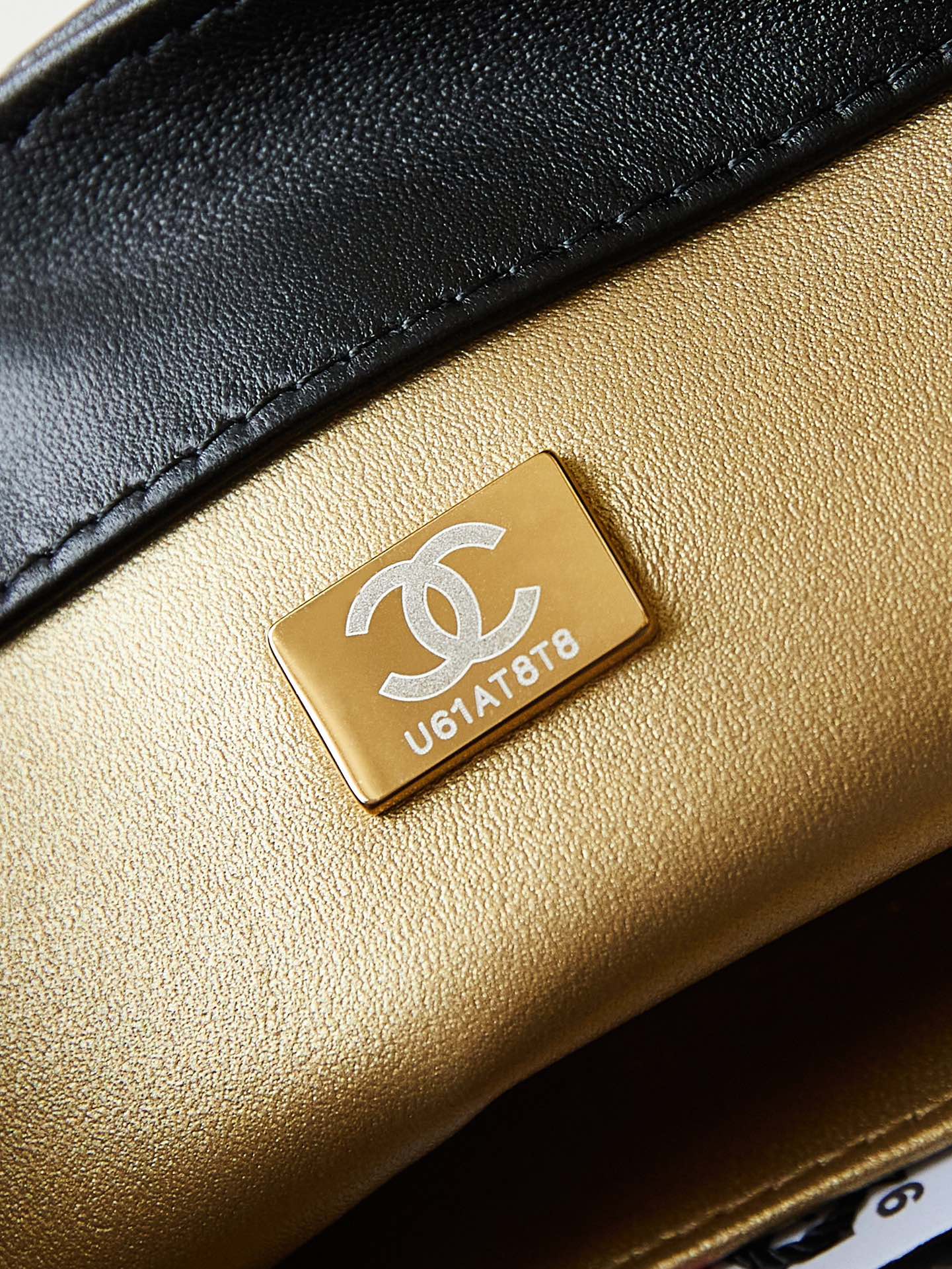 24A SMALL FLAP BAG 23CM BLACK LAMBSKIN PEARL AND GOLD HARDWARE