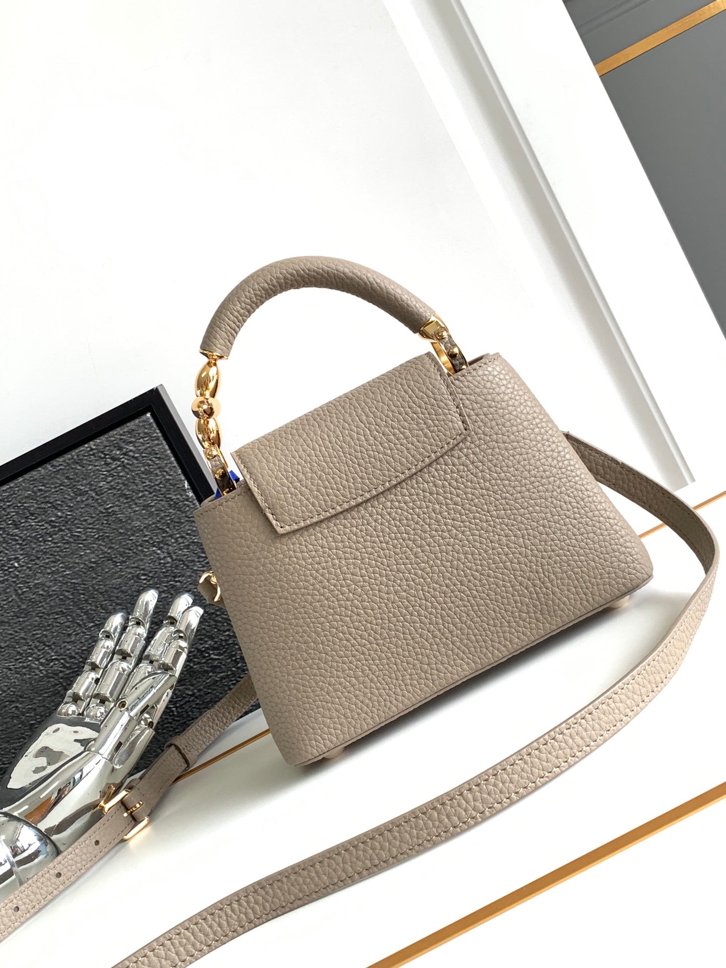 CAPUCINES MINI 21 EN QUINCAILLERIE OR TAURILLON MARRON KAKI