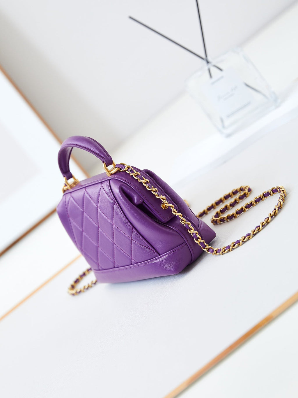 CC 24A TOP HANDLE 18CM PURPLE WAX LEATHER GOLD HARDWARE 238467