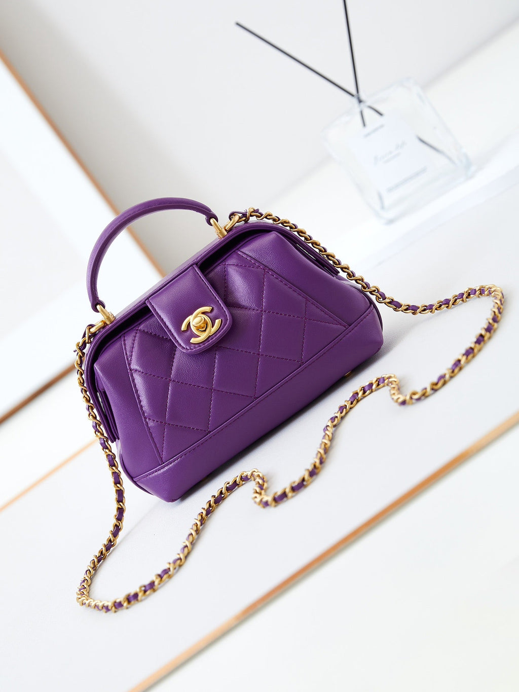 CC 24A TOP HANDLE 18CM PURPLE WAX LEATHER GOLD HARDWARE 238467