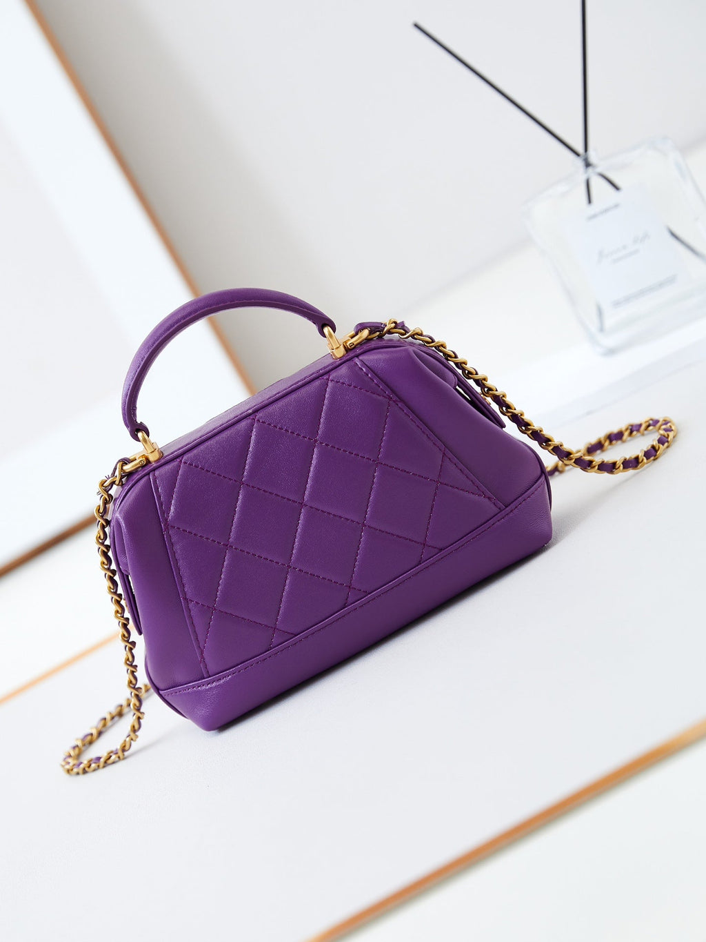 CC 24A TOP HANDLE 18CM PURPLE WAX LEATHER GOLD HARDWARE 238467