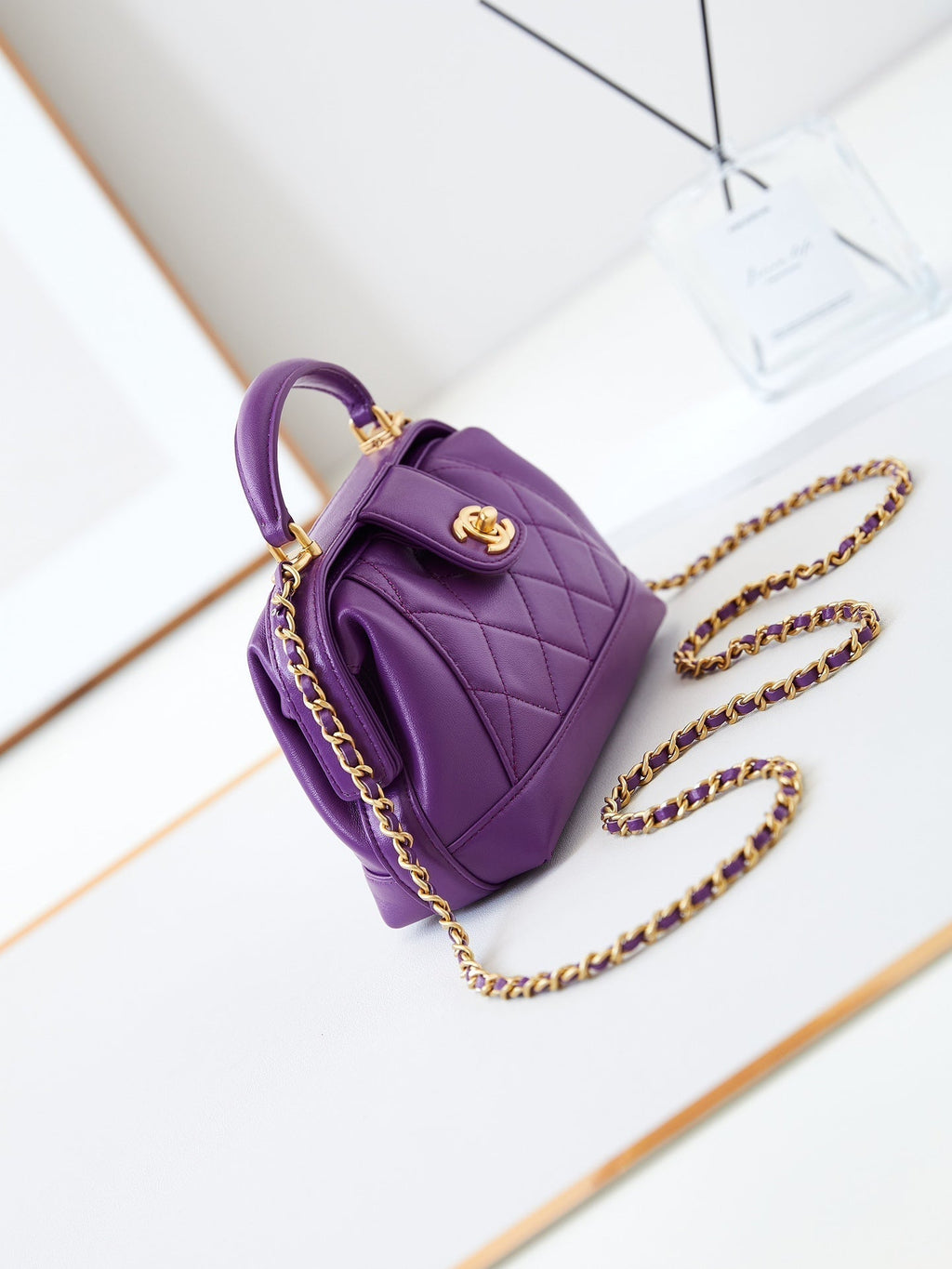 CC 24A TOP HANDLE 18CM PURPLE WAX LEATHER GOLD HARDWARE 238467