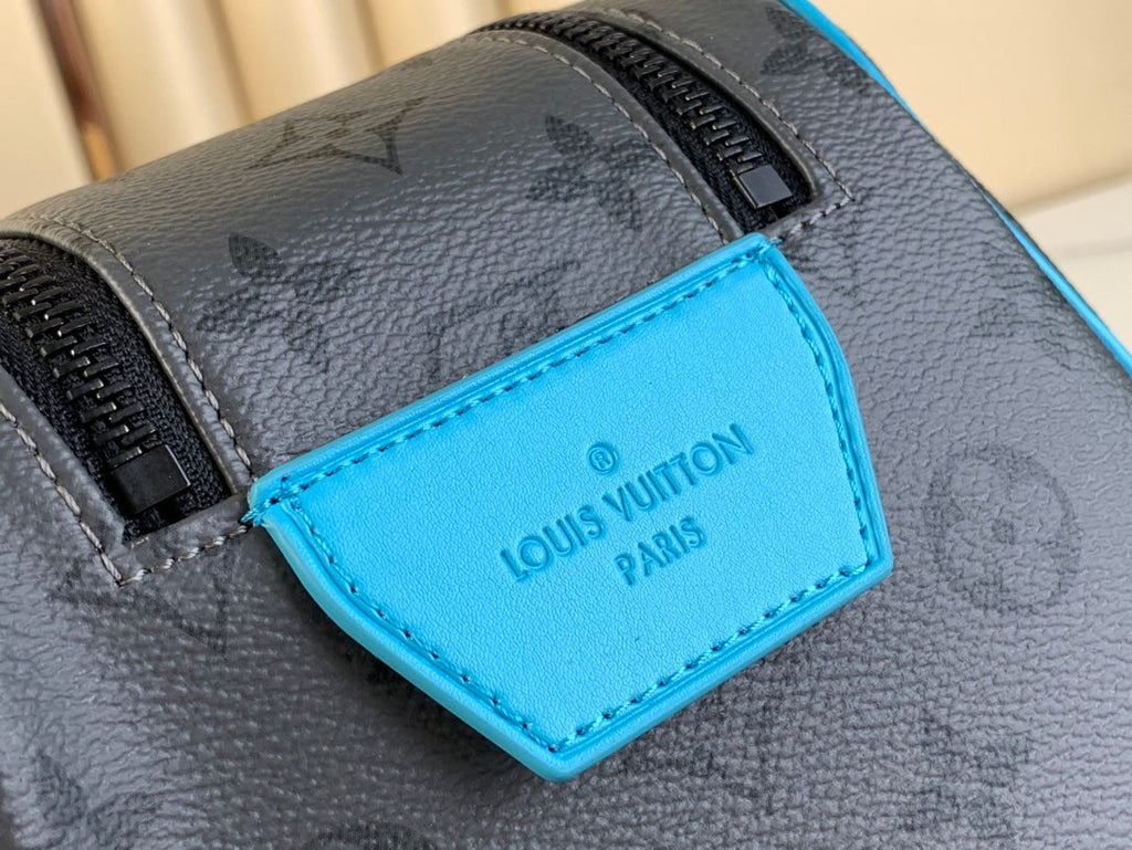 Trousse de toilette 28 pouces en toile monogrammée ECLIPSE couleur bronze et garnitures en cuir de veau turquoise