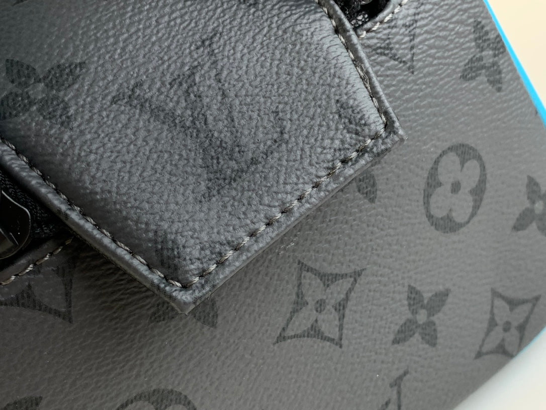 Trousse de toilette 28 pouces en toile monogrammée ECLIPSE couleur bronze et garnitures en cuir de veau turquoise