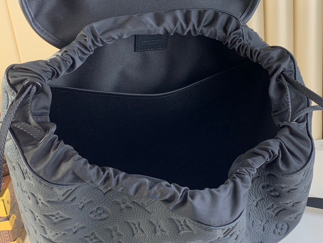 SAC À DOS MONTSOURIS 40 EN TAURILLON MONOGRAMME NOIR