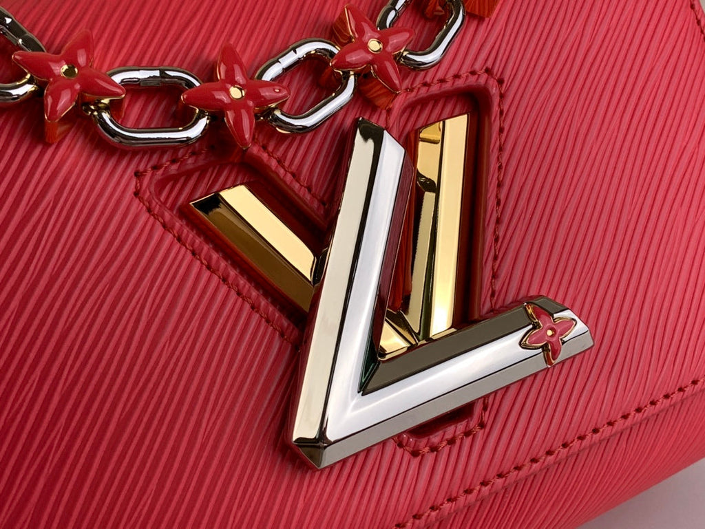 TWIST PM 19 EN CUIR EPI ROUGE, QUINCAILLERIE OR ET ARGENT