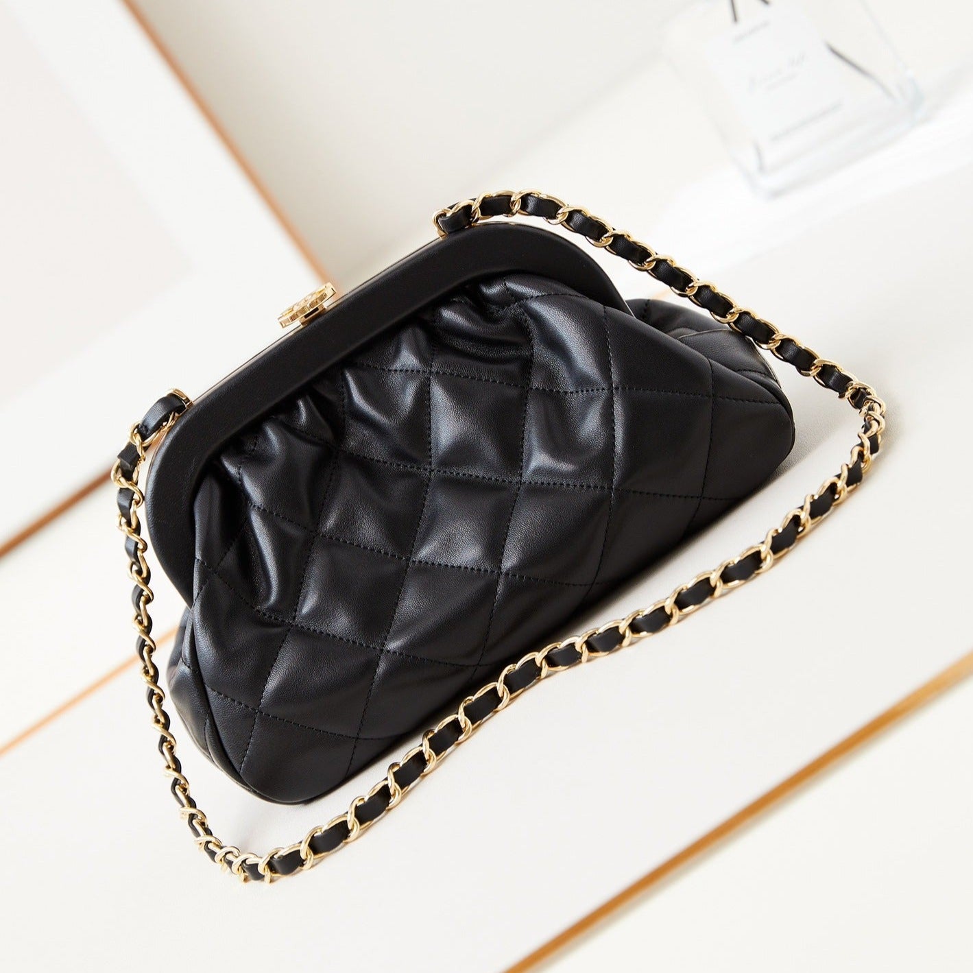 24A CLUTCH 24CM BLACK LAMBSKIN GOLD HARDWARE