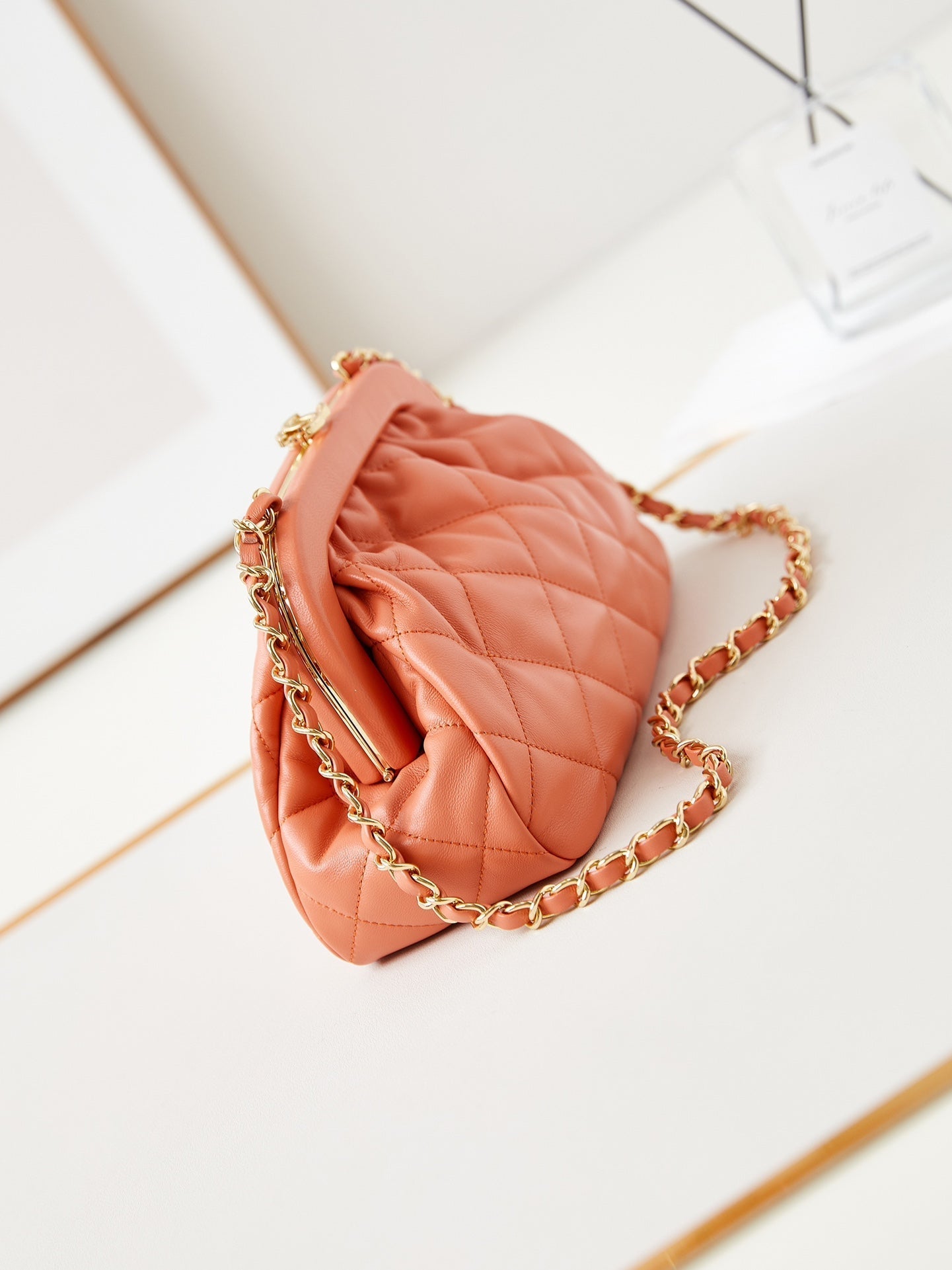 24A CLUTCH 24CM ORANGE LAMBSKIN GOLD HARDWARE