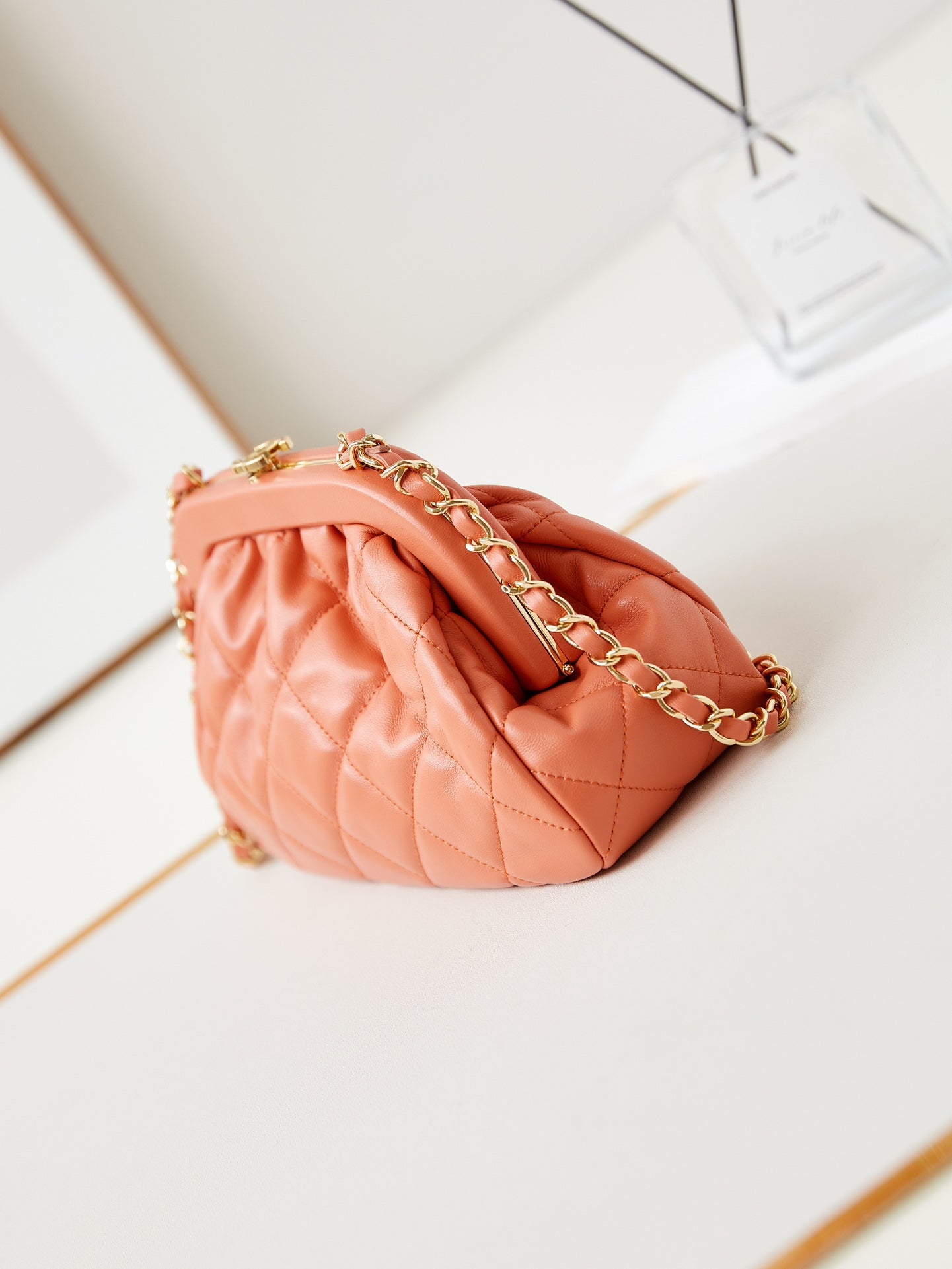 24A CLUTCH 24CM ORANGE LAMBSKIN GOLD HARDWARE