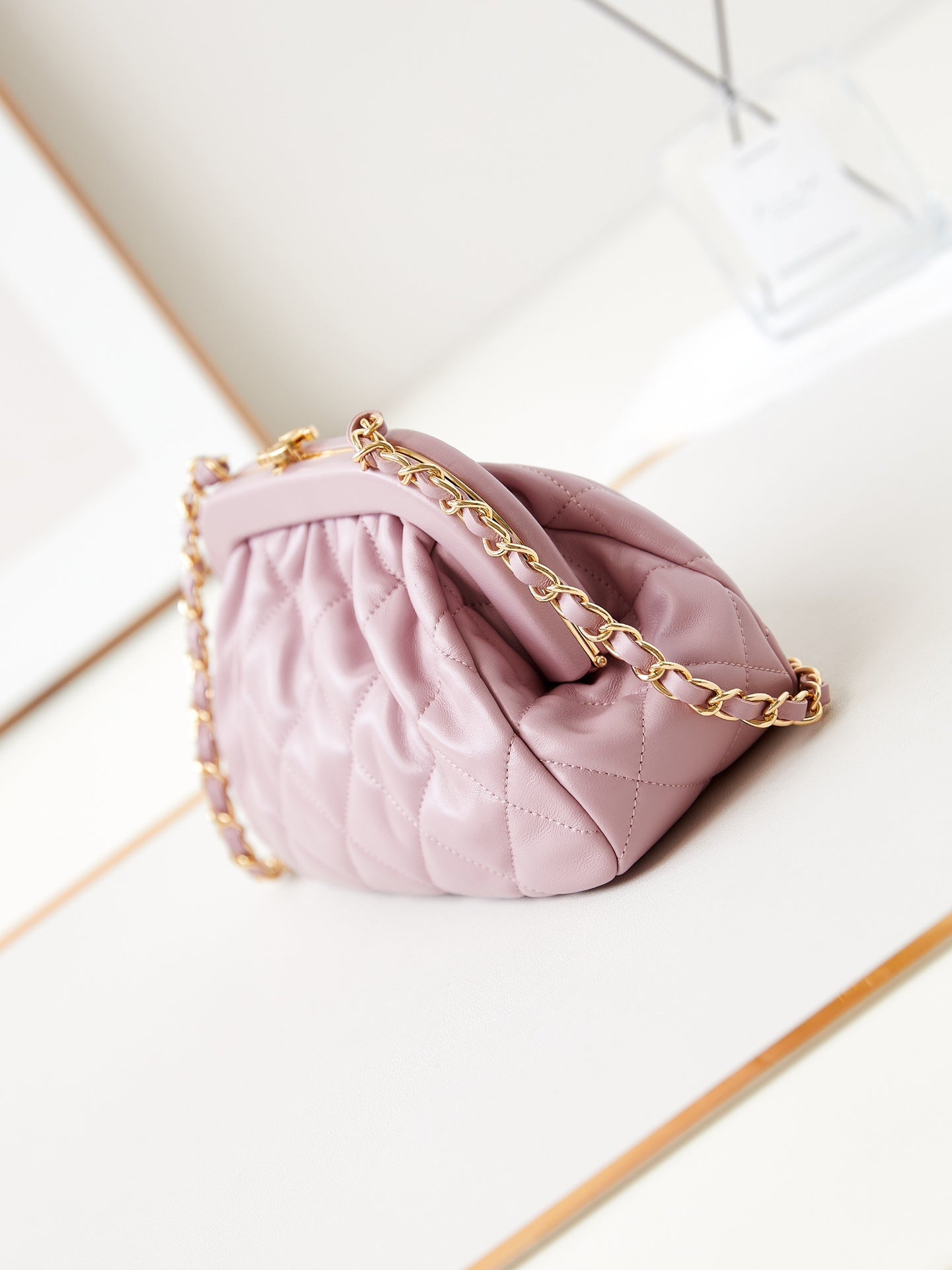 24A CLUTCH 24CM LIGHT PINK LAMBSKIN GOLD HARDWARE
