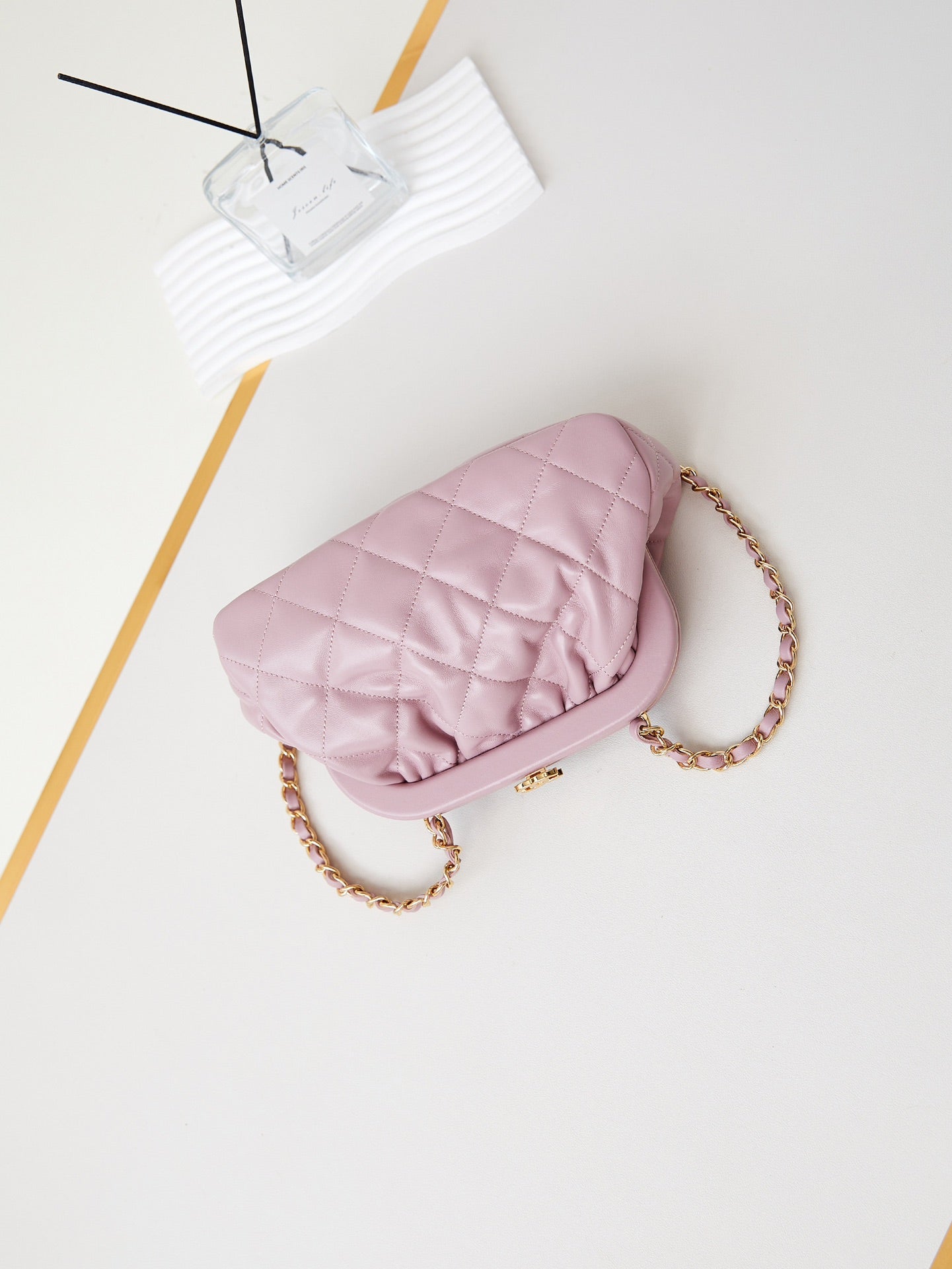 24A CLUTCH 24CM LIGHT PINK LAMBSKIN GOLD HARDWARE