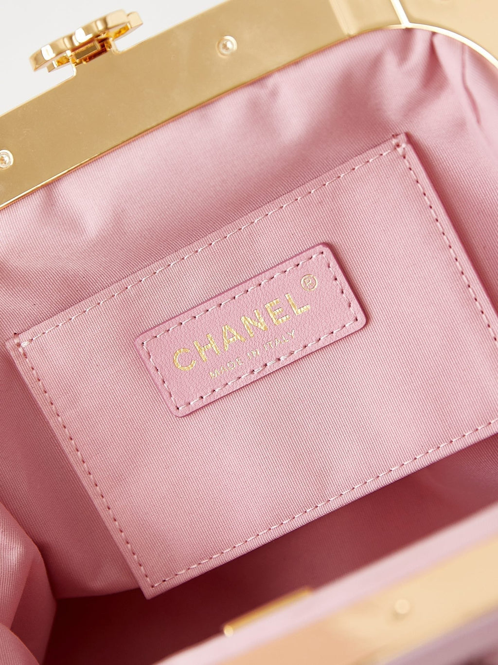 24A CLUTCH 24CM LIGHT PINK LAMBSKIN GOLD HARDWARE