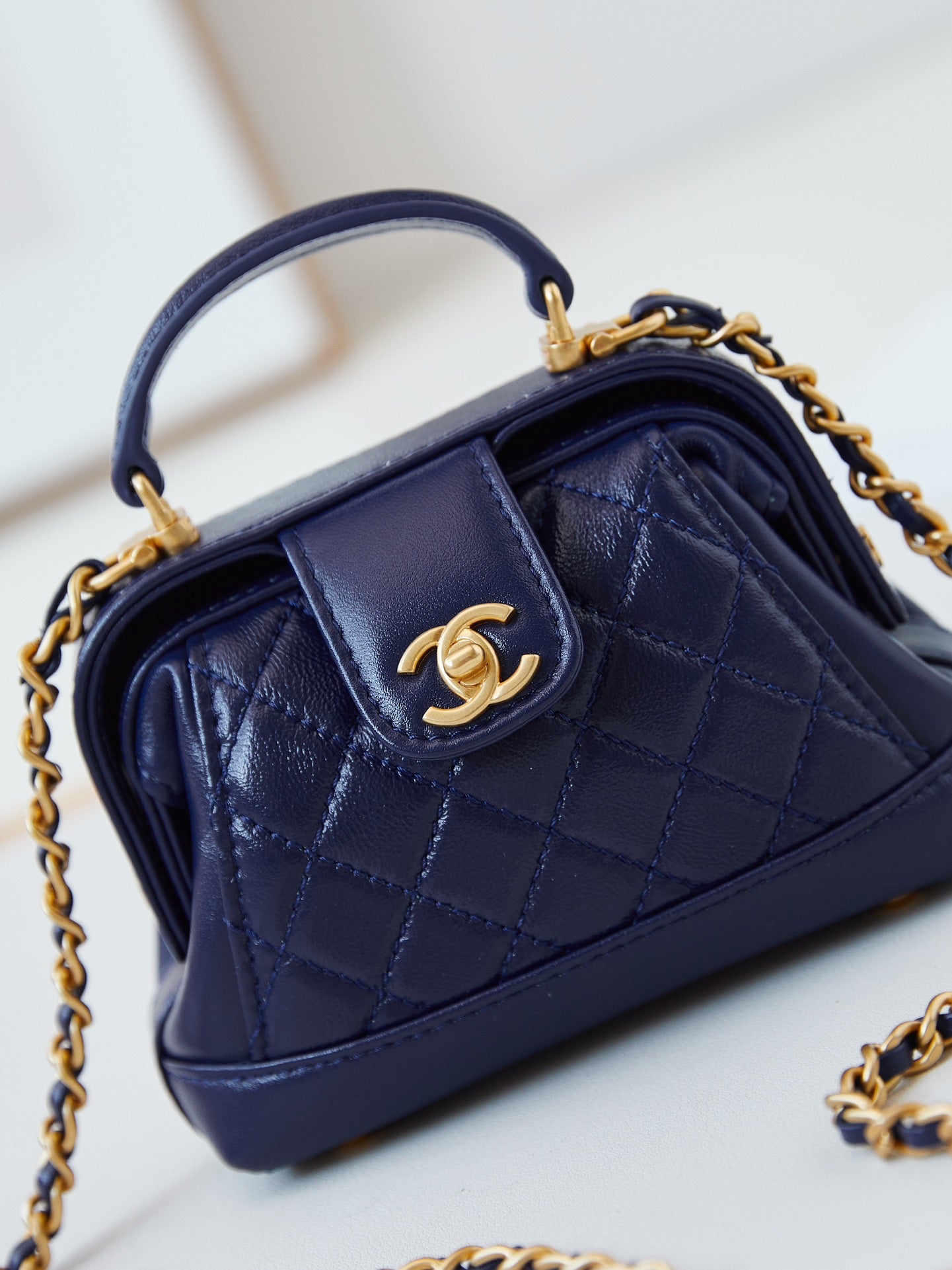 CC 24A MINI TOP HANDLE 13CM NIGHT BLUE WAX LEATHER GOLD HARDWARE 238459