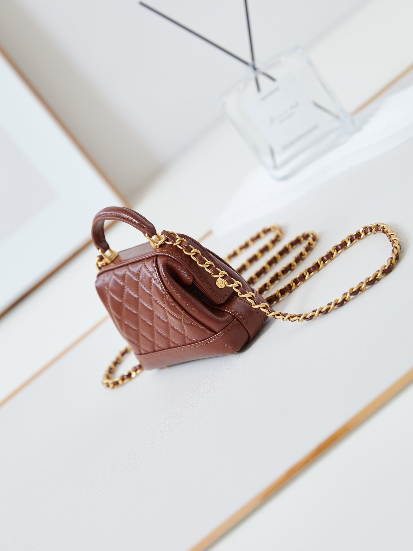 CC 24A MINI TOP HANDLE 13CM BROWN WAX LEATHER GOLD HARDWARE 238463