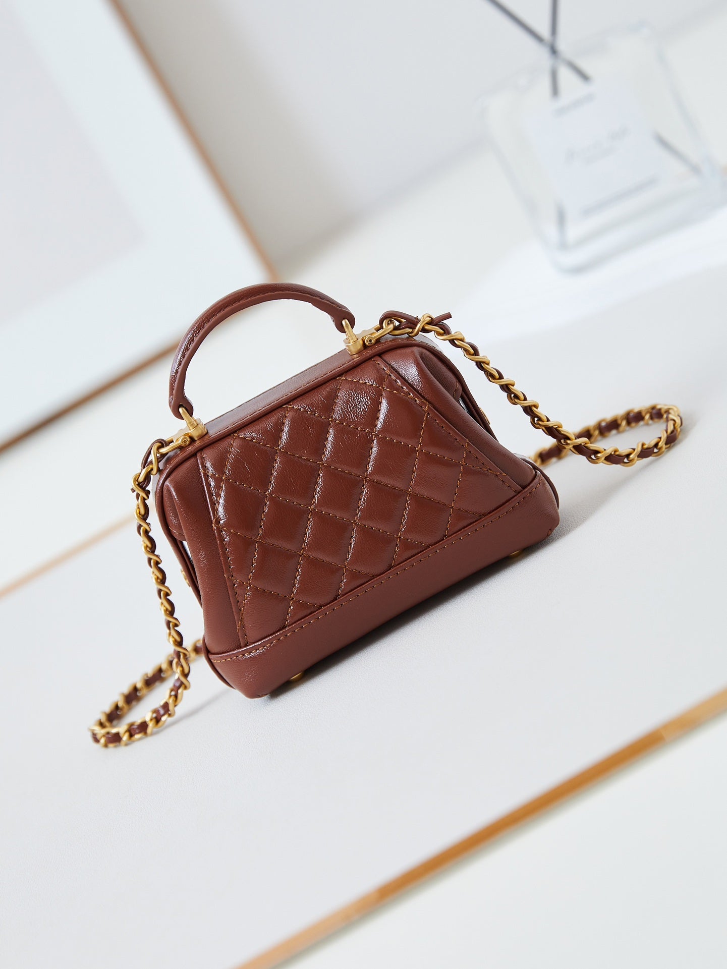 CC 24A MINI TOP HANDLE 13CM BROWN WAX LEATHER GOLD HARDWARE 238463