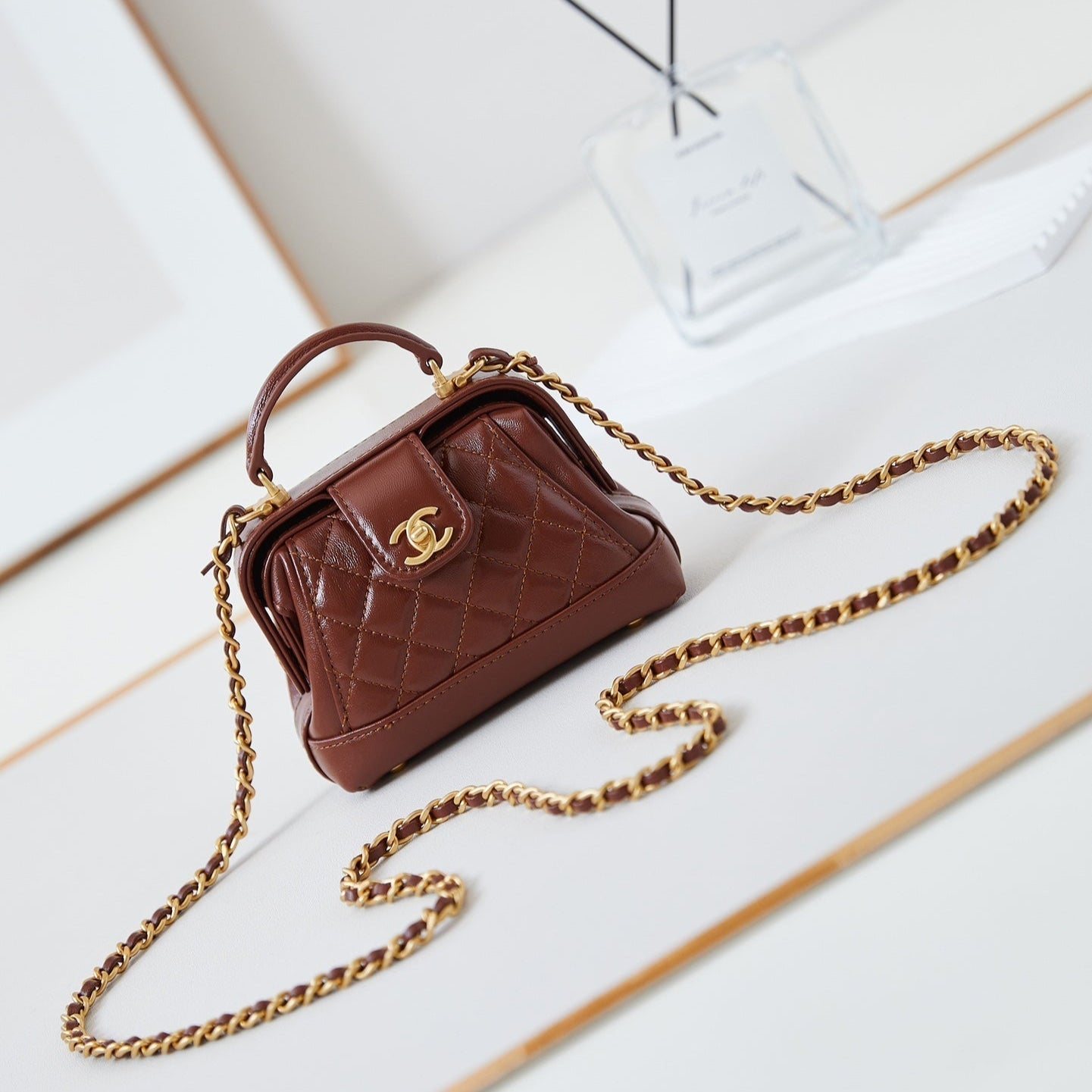 CC 24A MINI TOP HANDLE 13CM BROWN WAX LEATHER GOLD HARDWARE 238463