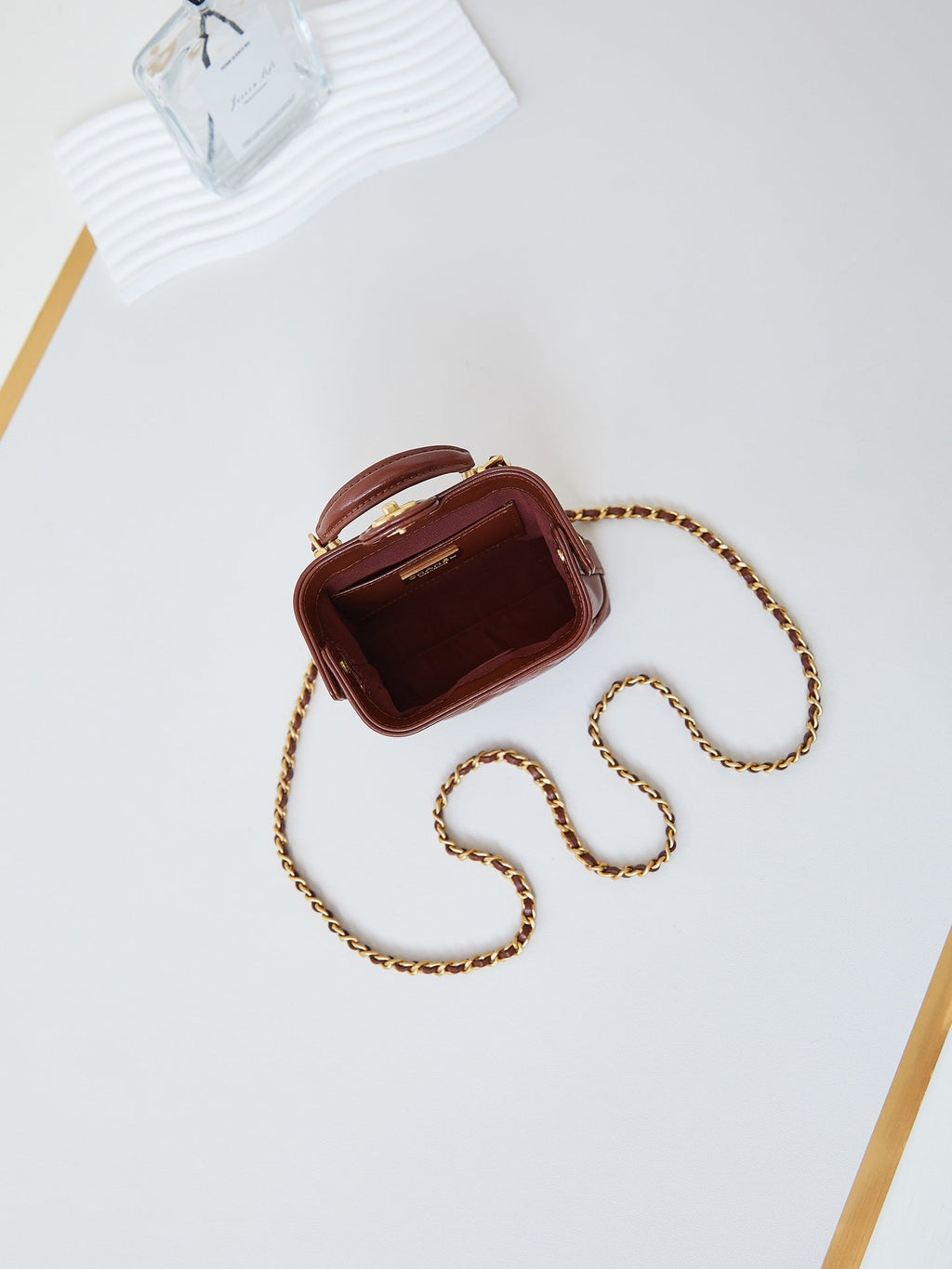 CC 24A MINI TOP HANDLE 13CM BROWN WAX LEATHER GOLD HARDWARE 238463