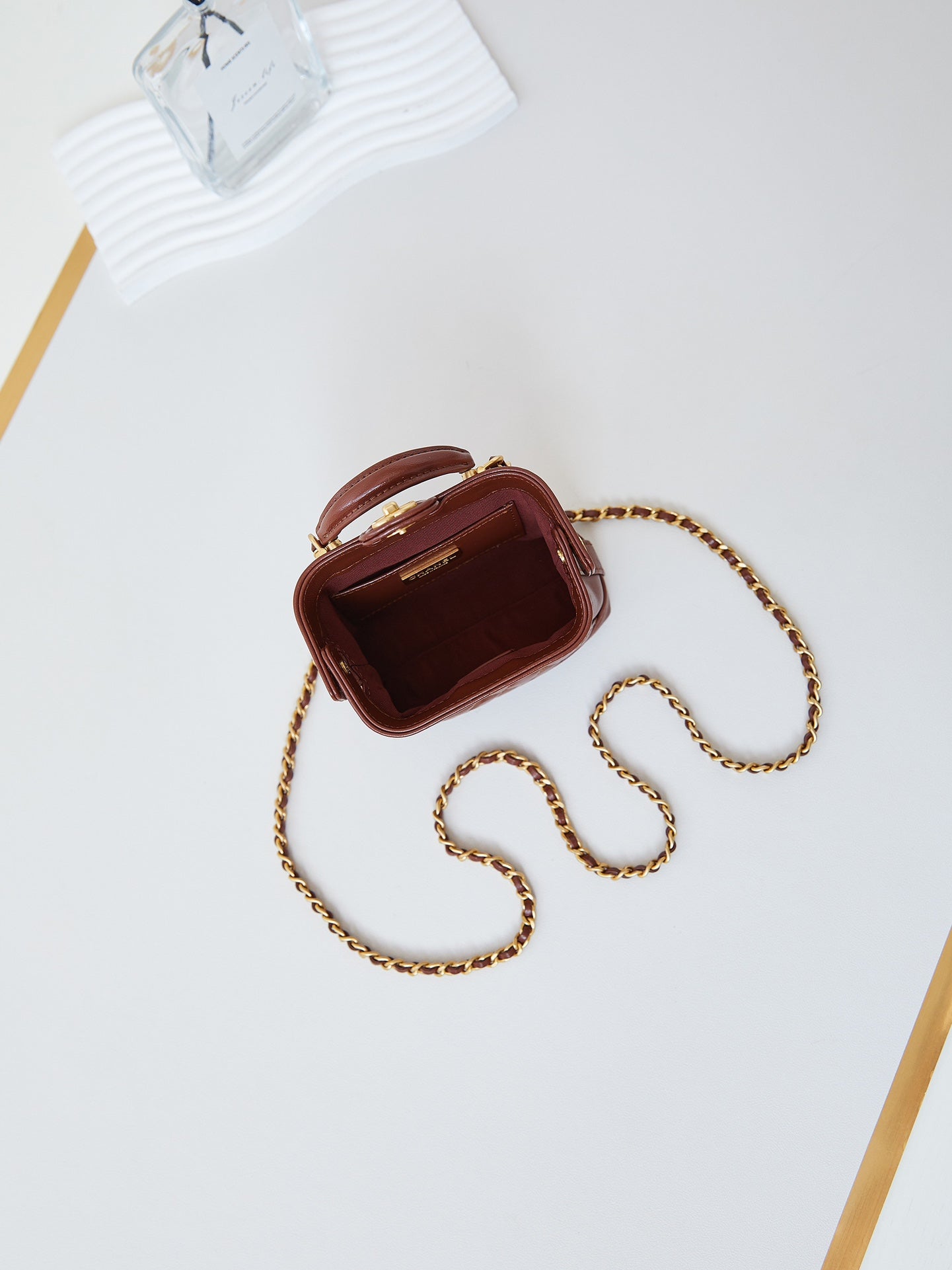 CC 24A MINI TOP HANDLE 13CM BROWN WAX LEATHER GOLD HARDWARE 238463