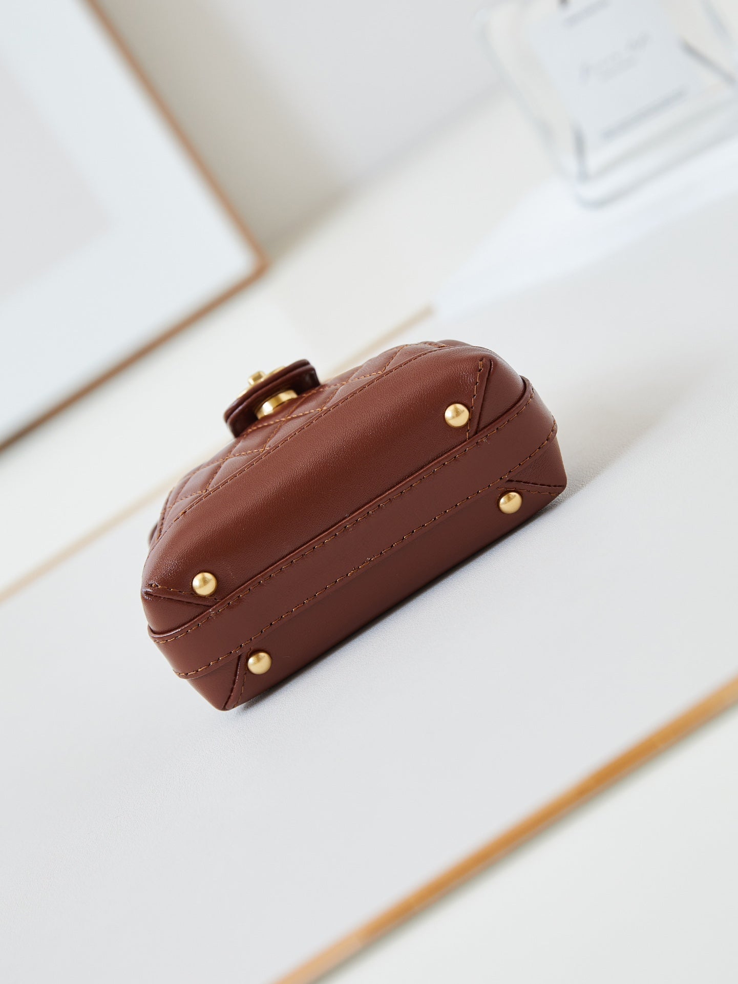 CC 24A MINI TOP HANDLE 13CM BROWN WAX LEATHER GOLD HARDWARE 238463