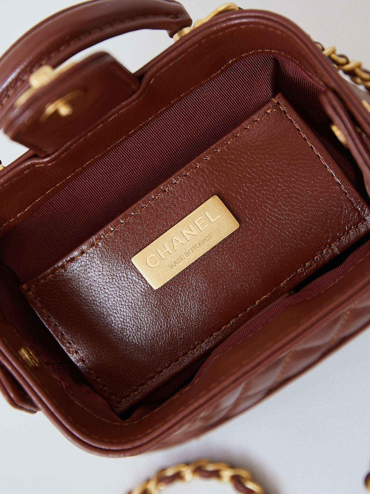 CC 24A MINI TOP HANDLE 13CM BROWN WAX LEATHER GOLD HARDWARE 238463