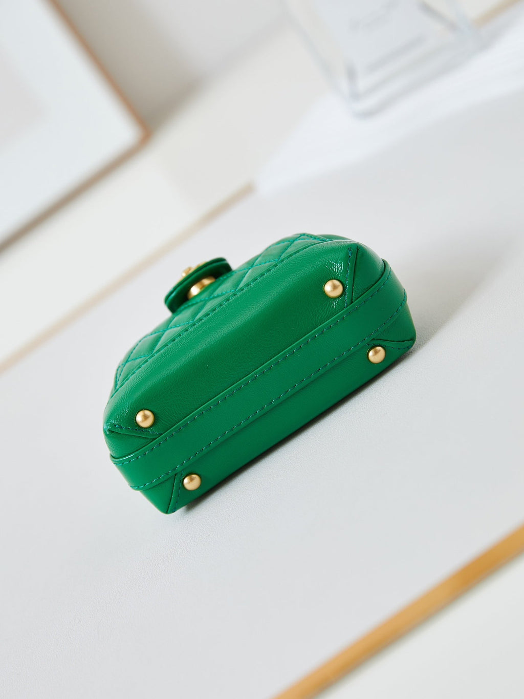 CC 24A MINI TOP HANDLE 13CM GREEN WAX LEATHER GOLD HARDWARE 238465