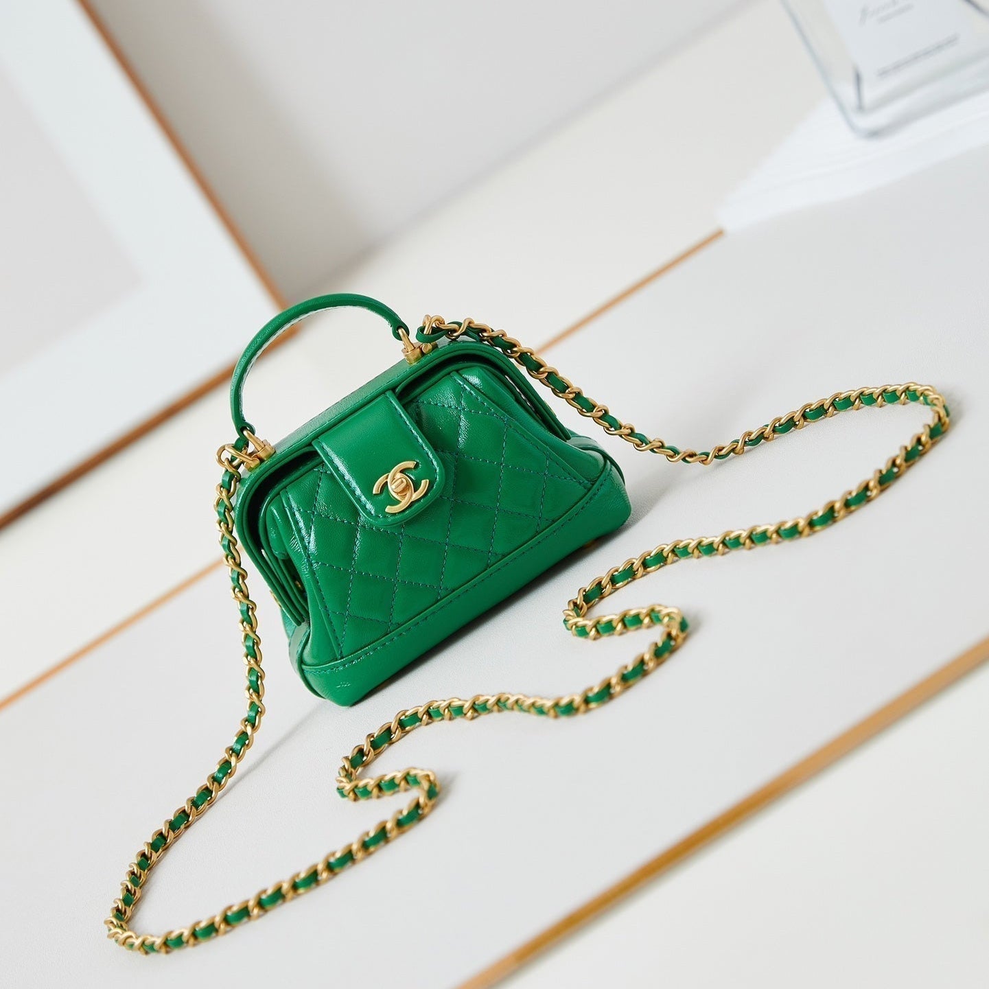 CC 24A MINI TOP HANDLE 13CM GREEN WAX LEATHER GOLD HARDWARE 238465