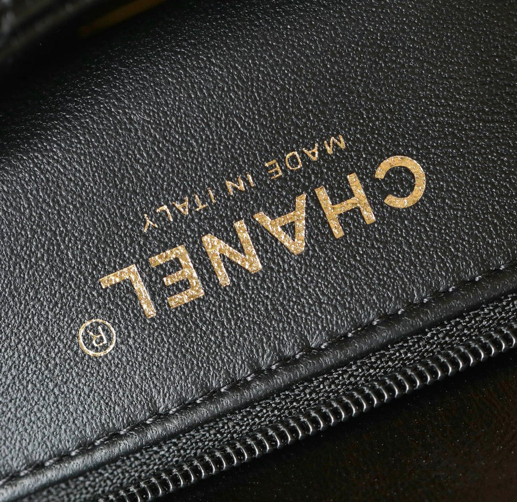 24B MINI FLAP BAG WITH TOP HANDLE 19CM BLACK LAMBSKIN