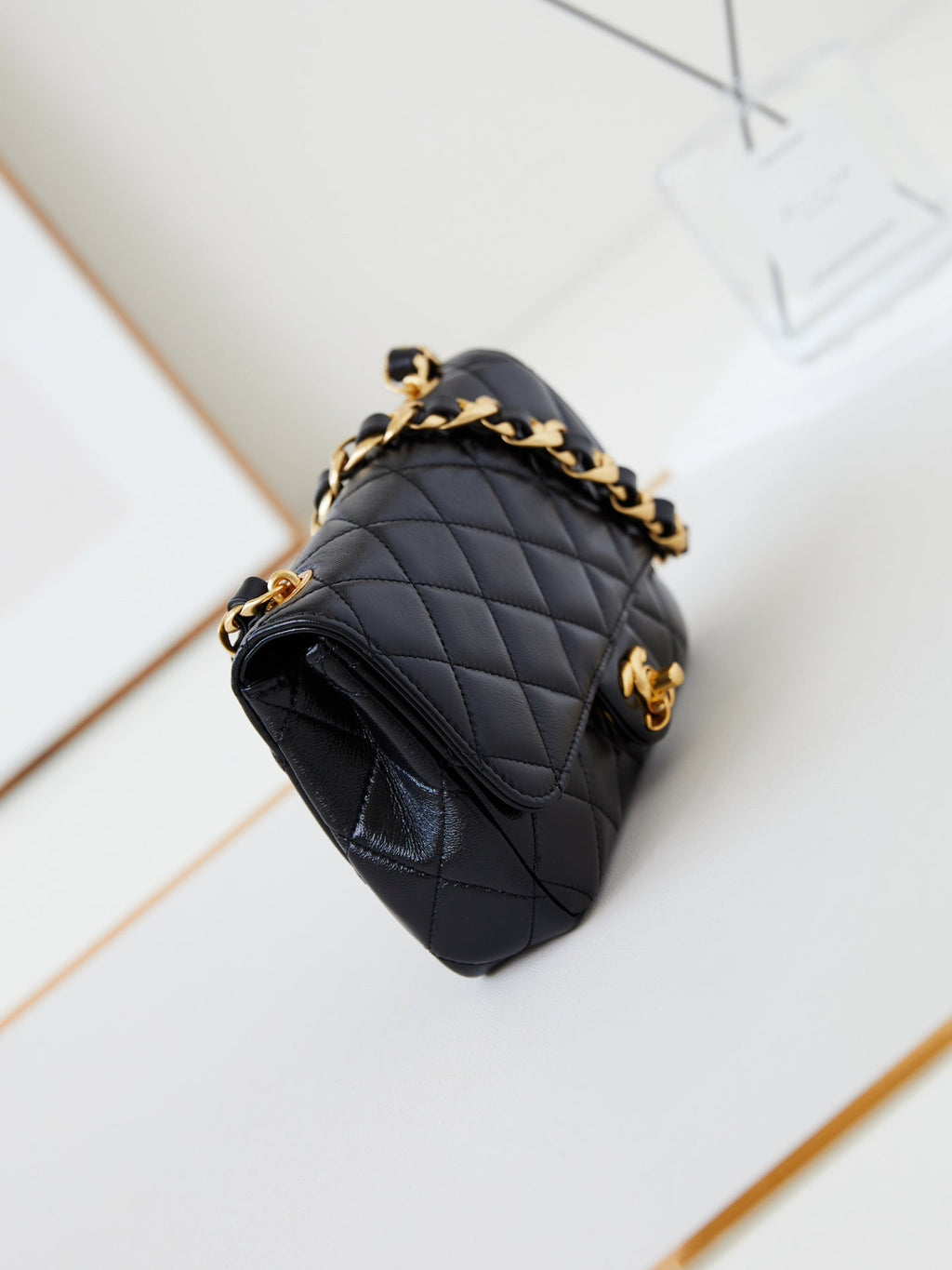 CC 24B MINI FLAP BAG 20CM BLACK LAMBSKIN GOLD HARDWARE