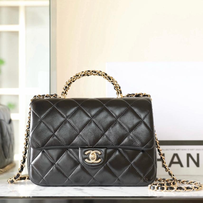 24B PETIT SAC À RABAT AVEC POIGNÉE SUPÉRIEURE 25 CM EN CUIR D'AGNEAU NOIR
