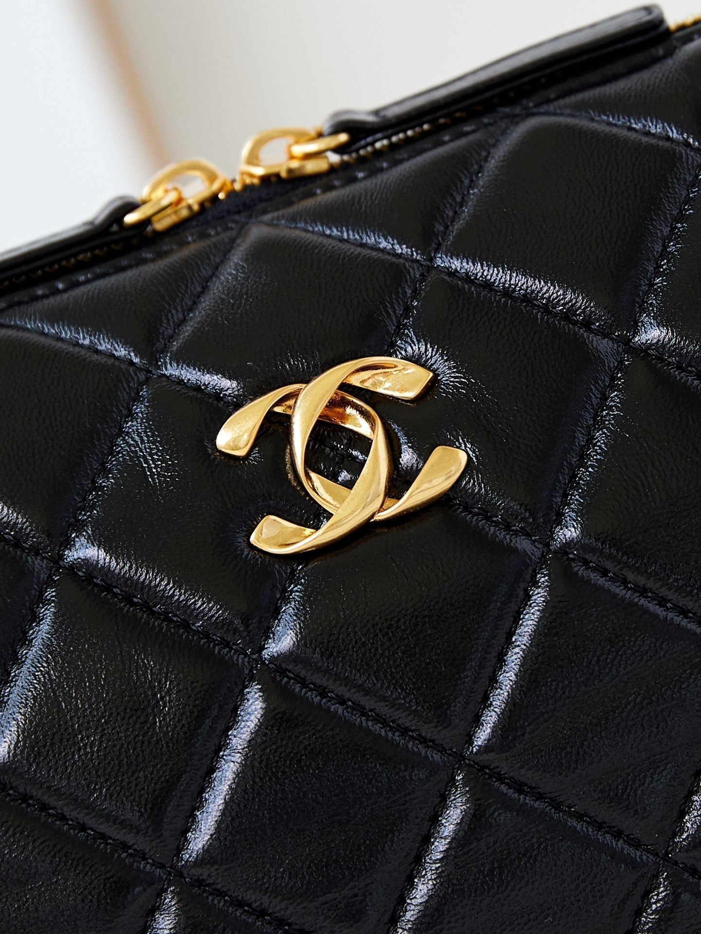 SAC BOWLING CC 24K 25CM EN CUIR D'AGNEAU CIRÉ NOIR