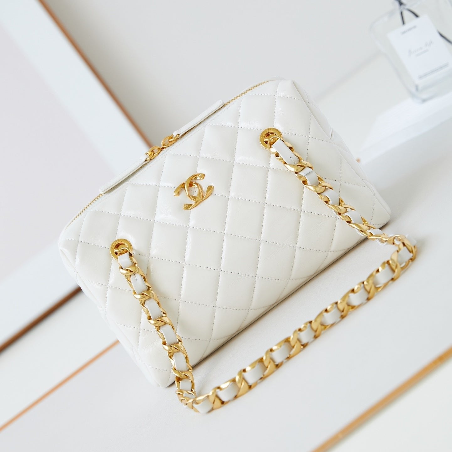 SAC BOWLING CC 24K 25CM EN CUIR D'AGNEAU CIRÉ BLANC
