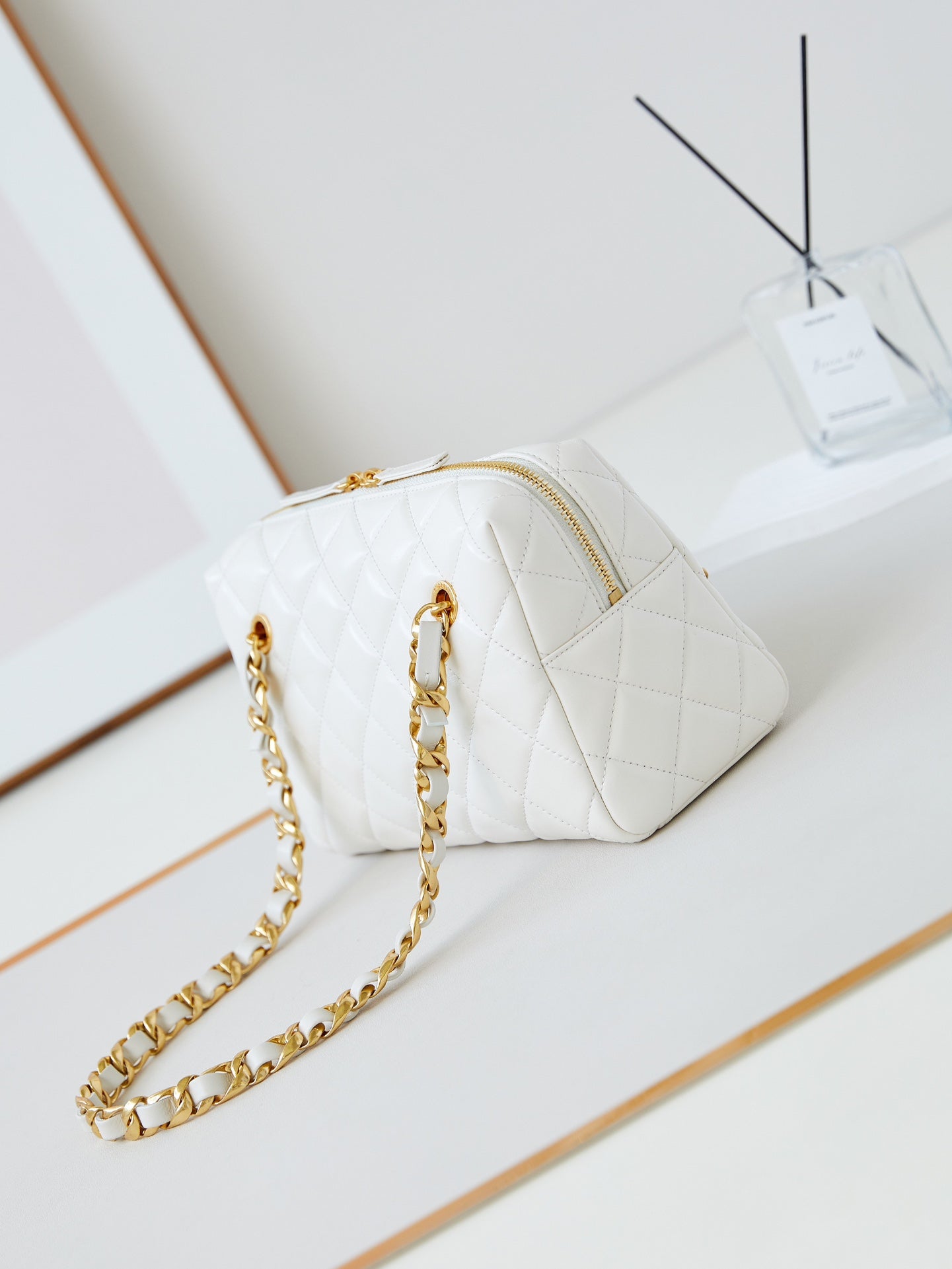 SAC BOWLING CC 24K 25CM EN CUIR D'AGNEAU CIRÉ BLANC