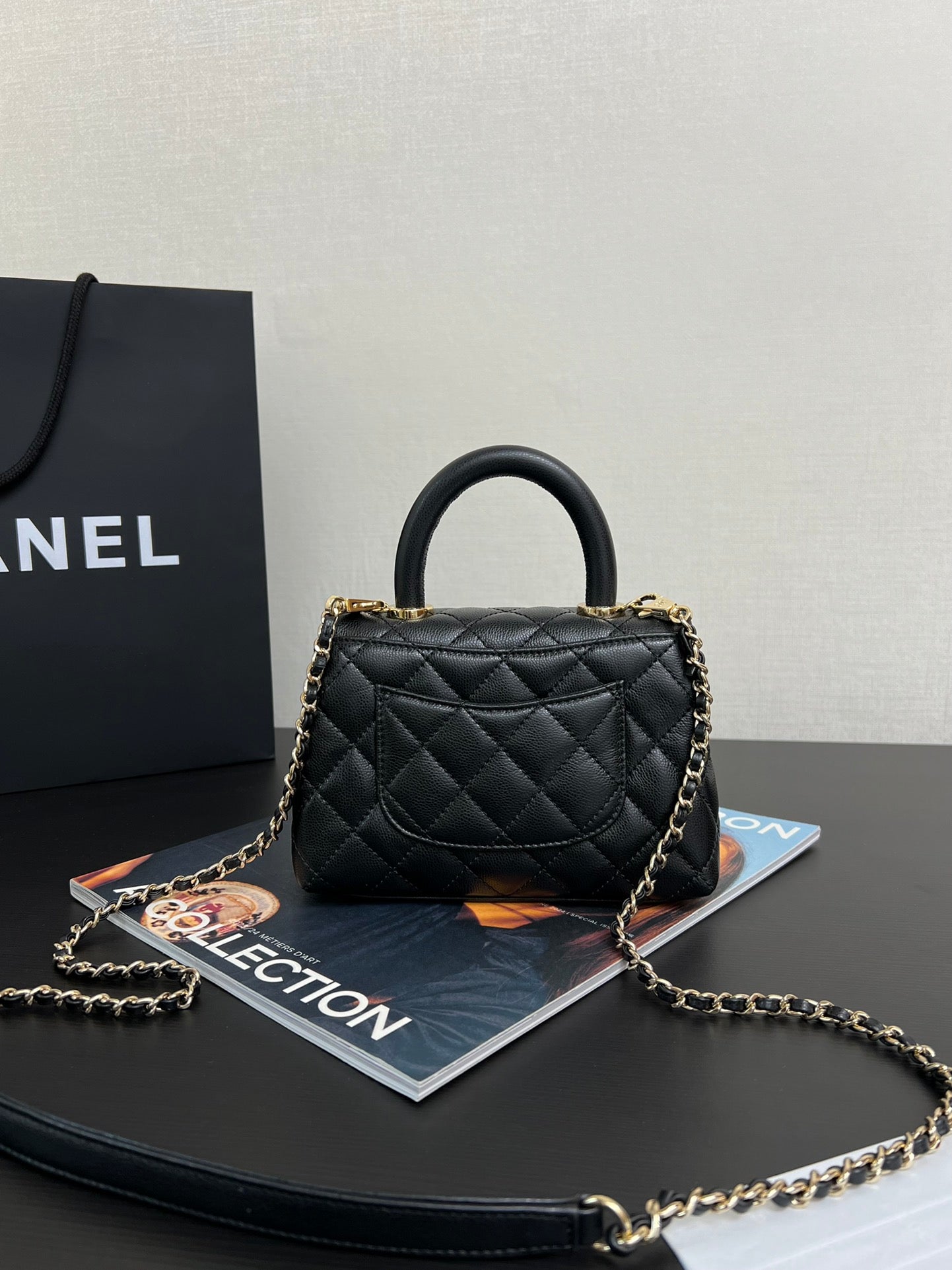COCO HANDLE FLAP BAG 19CM BLACK GRAINED CALFSKIN GOLD HARDWARE