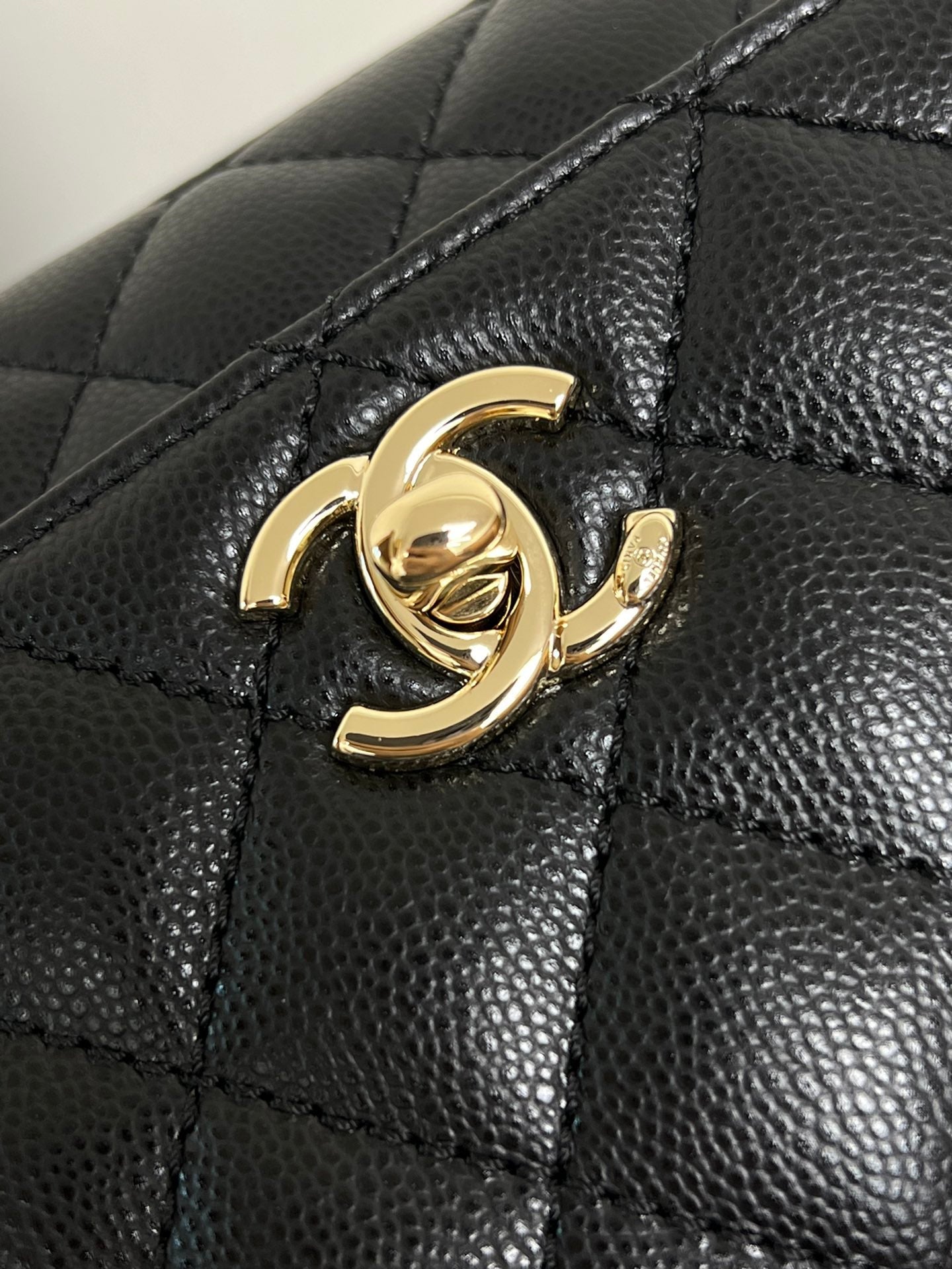 COCO HANDLE FLAP BAG 19CM BLACK GRAINED CALFSKIN GOLD HARDWARE