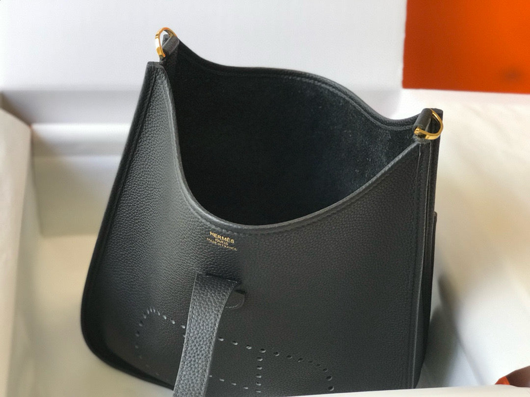 エブリン 29cm ブラック トーゴ GHW