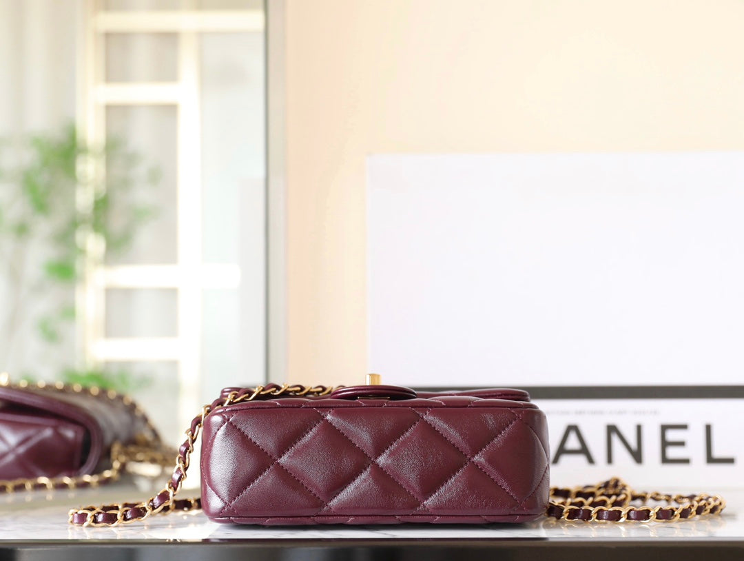 24B MINI FLAP BAG WITH TOP HANDLE 19CM BURGUNDY LAMBSKIN
