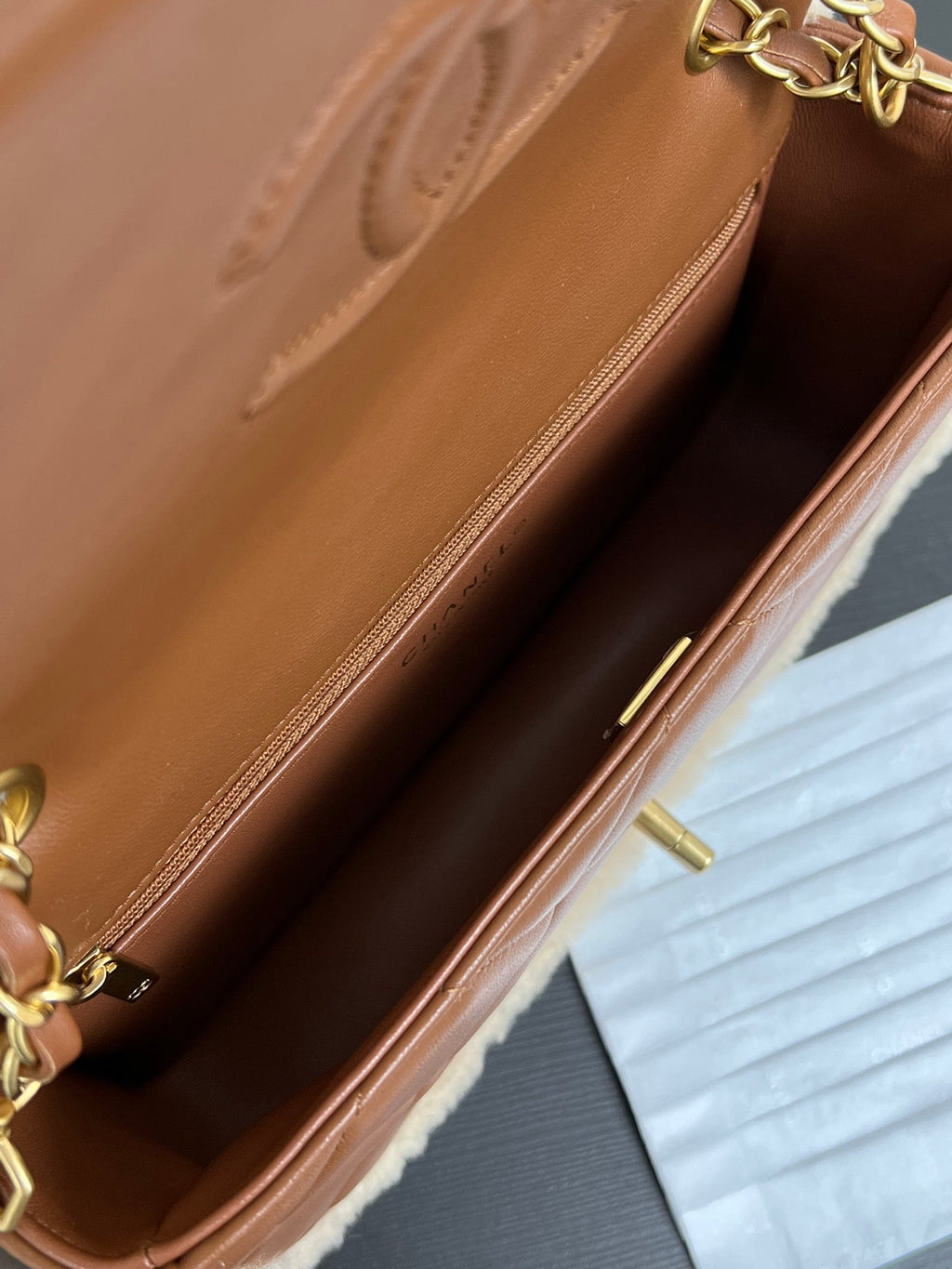 FLAP BAG SMALL 23CM BEIGE BROWN SHERLING LAMBSKIN GOLD HARDWARE