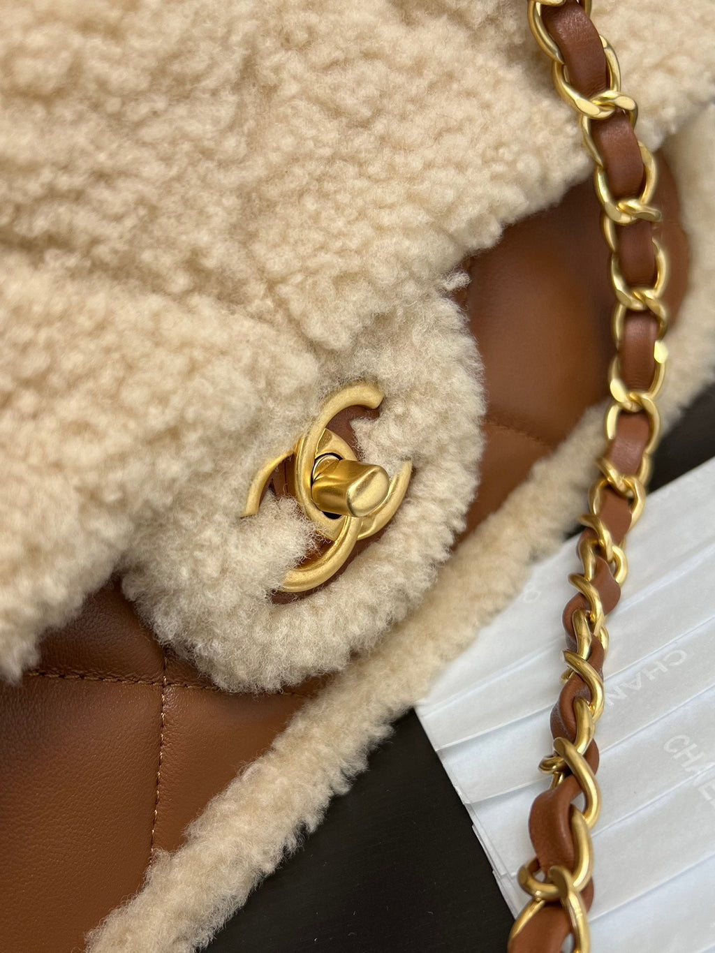 FLAP BAG SMALL 23CM BEIGE BROWN SHERLING LAMBSKIN GOLD HARDWARE