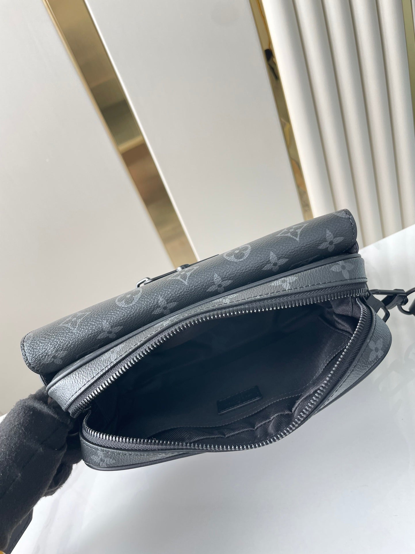 STEAMER 24 EN TOILE ECLIPSE MONOGRAMME NOIRE