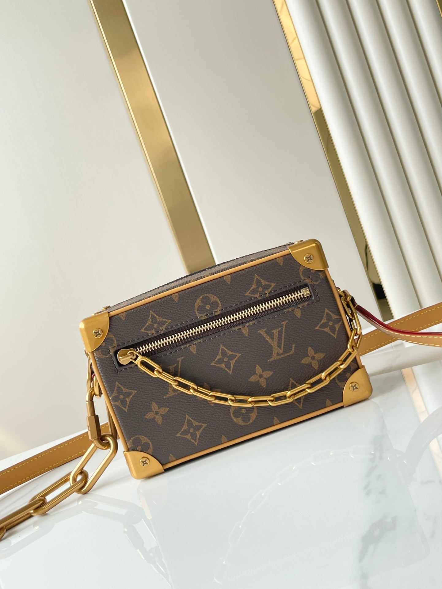 MINI COFFRE SOUPLE 18 PO EN TOILE MONOGRAMME MARRON QUINCAILLERIE DORÉ