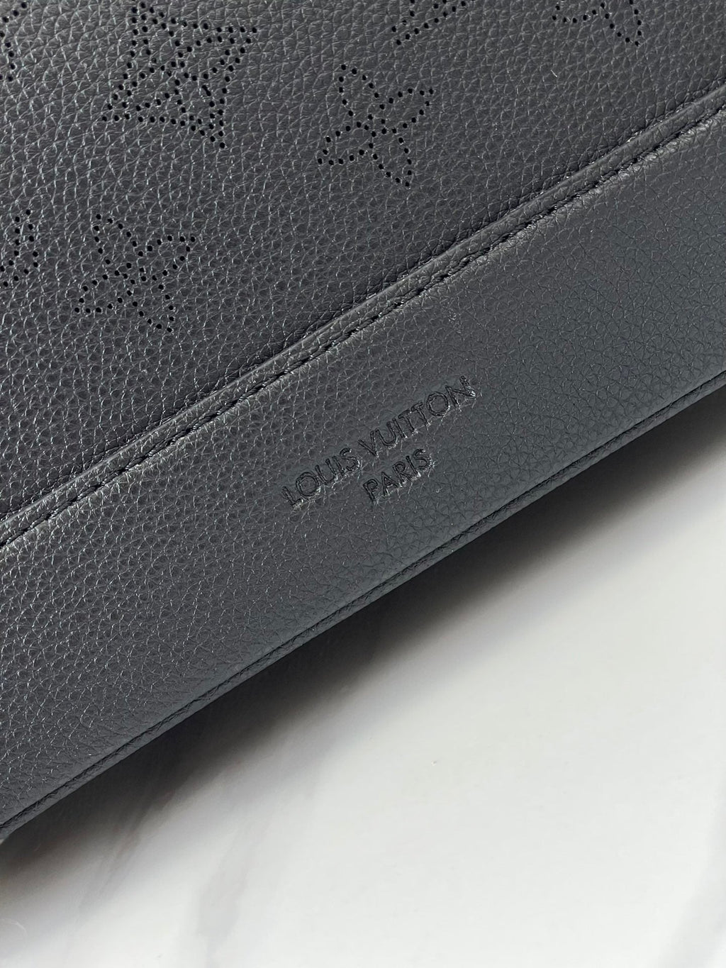 FLORE 28 EN CUIR DE VEAU PERFORÉ ANTHRACITE