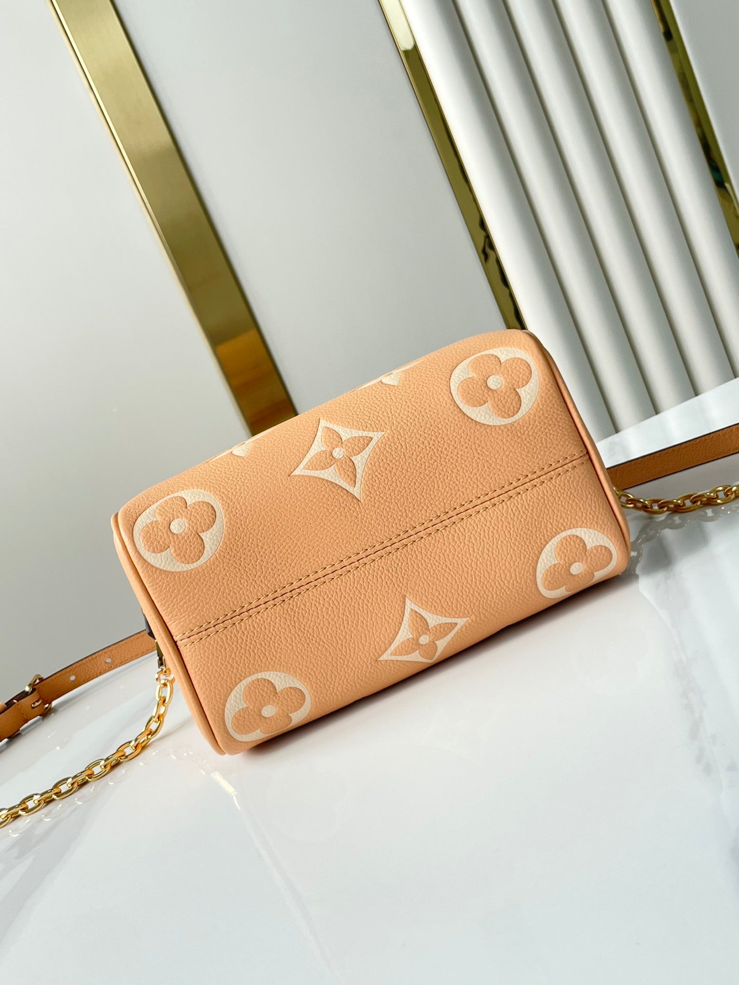 SPEEDY BANDOULIÈRE 20 EN CUIR EMPREINTE MONOGRAMME CRÈME ARIZONA