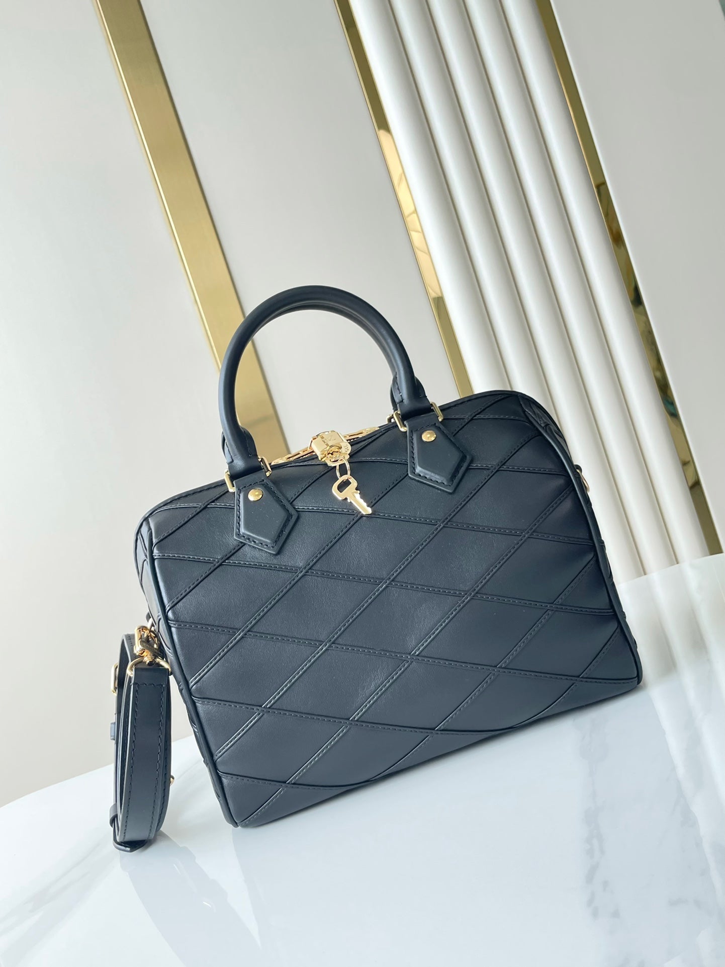SPEEDY BANDOULIÈRE 25 AVEC MOTIF CROISÉ EN CUIR D'AGNEAU NOIR