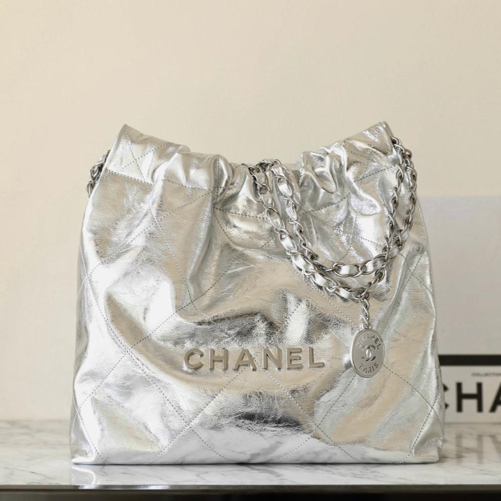 SAC HOBO 22 25C 35CM EN CUIR D'AGNEAU MÉTALLISÉ ARGENT